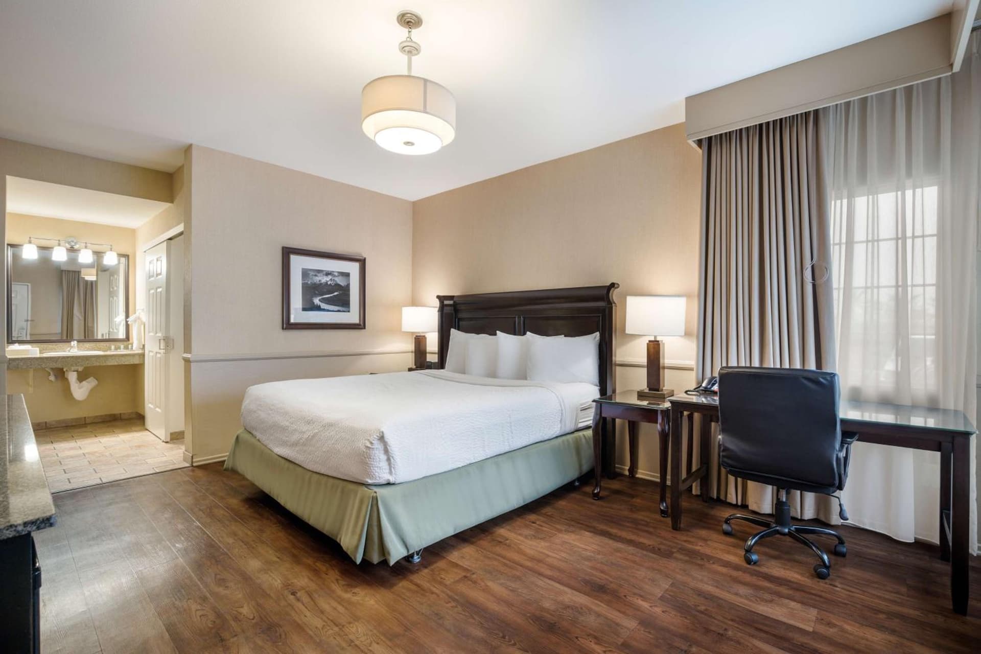 Best Western Corona Hotel & Suites gallery photo in Corona, CA — image 8