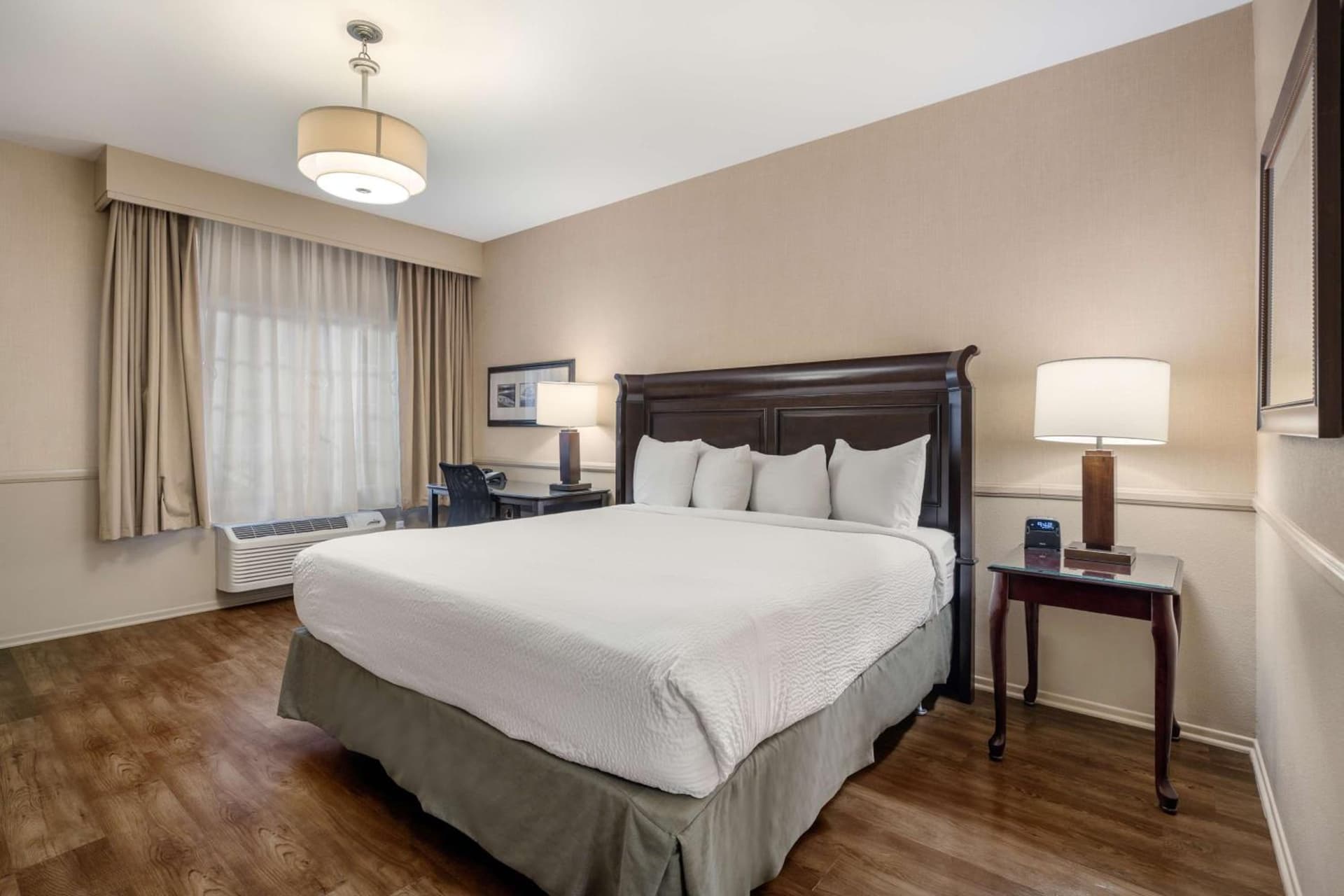 Best Western Corona Hotel & Suites gallery photo in Corona, CA — image 13