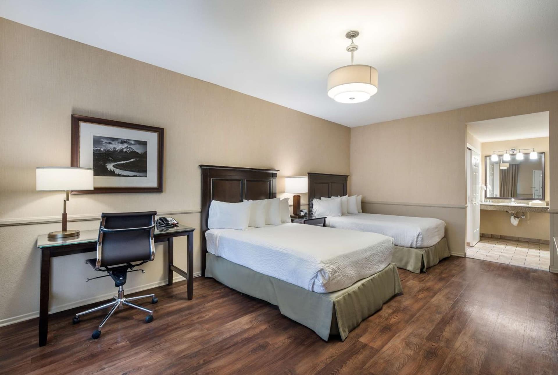 Best Western Corona Hotel & Suites gallery photo in Corona, CA — image 5