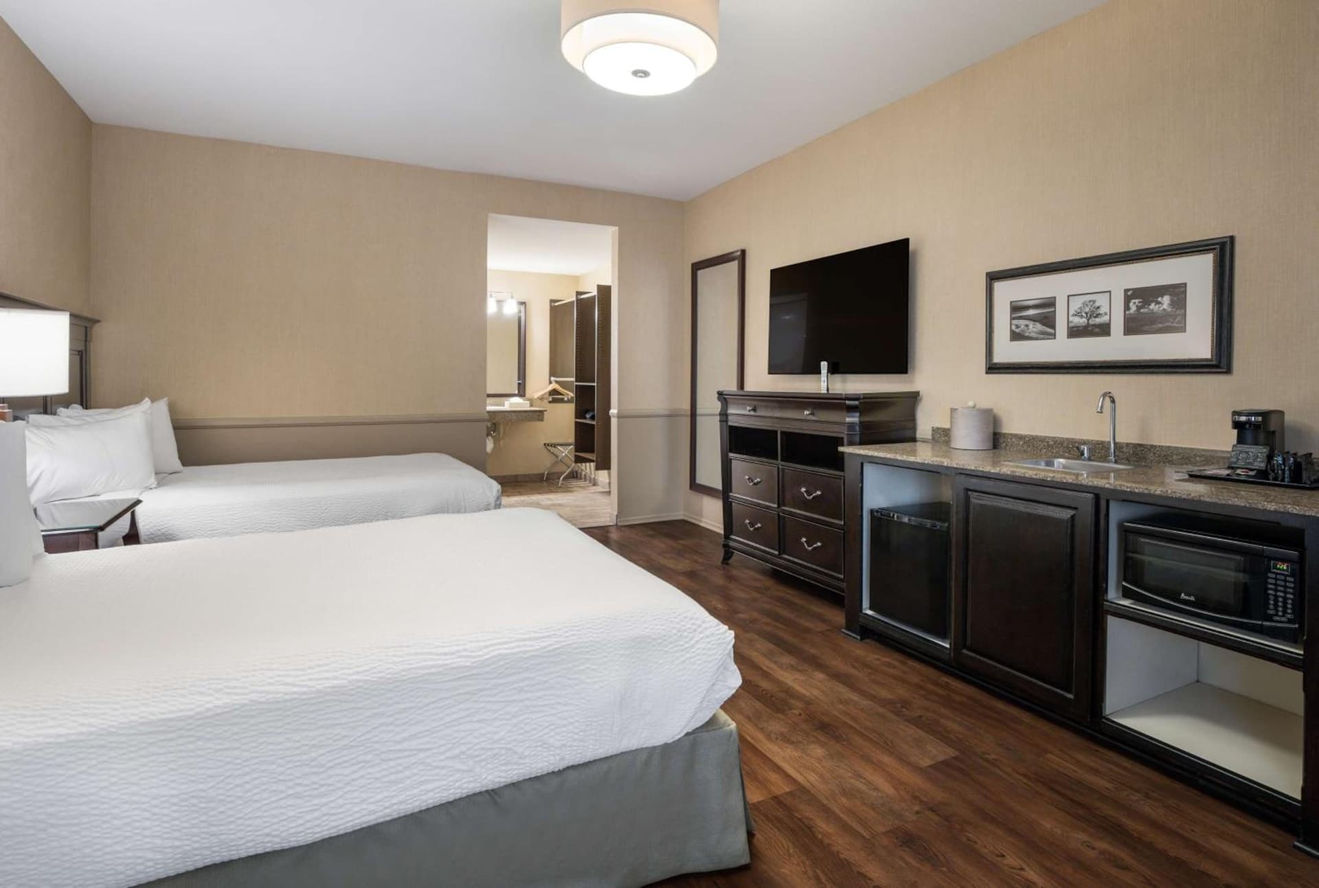 Best Western Corona Hotel & Suites gallery photo in Corona, CA — image 30