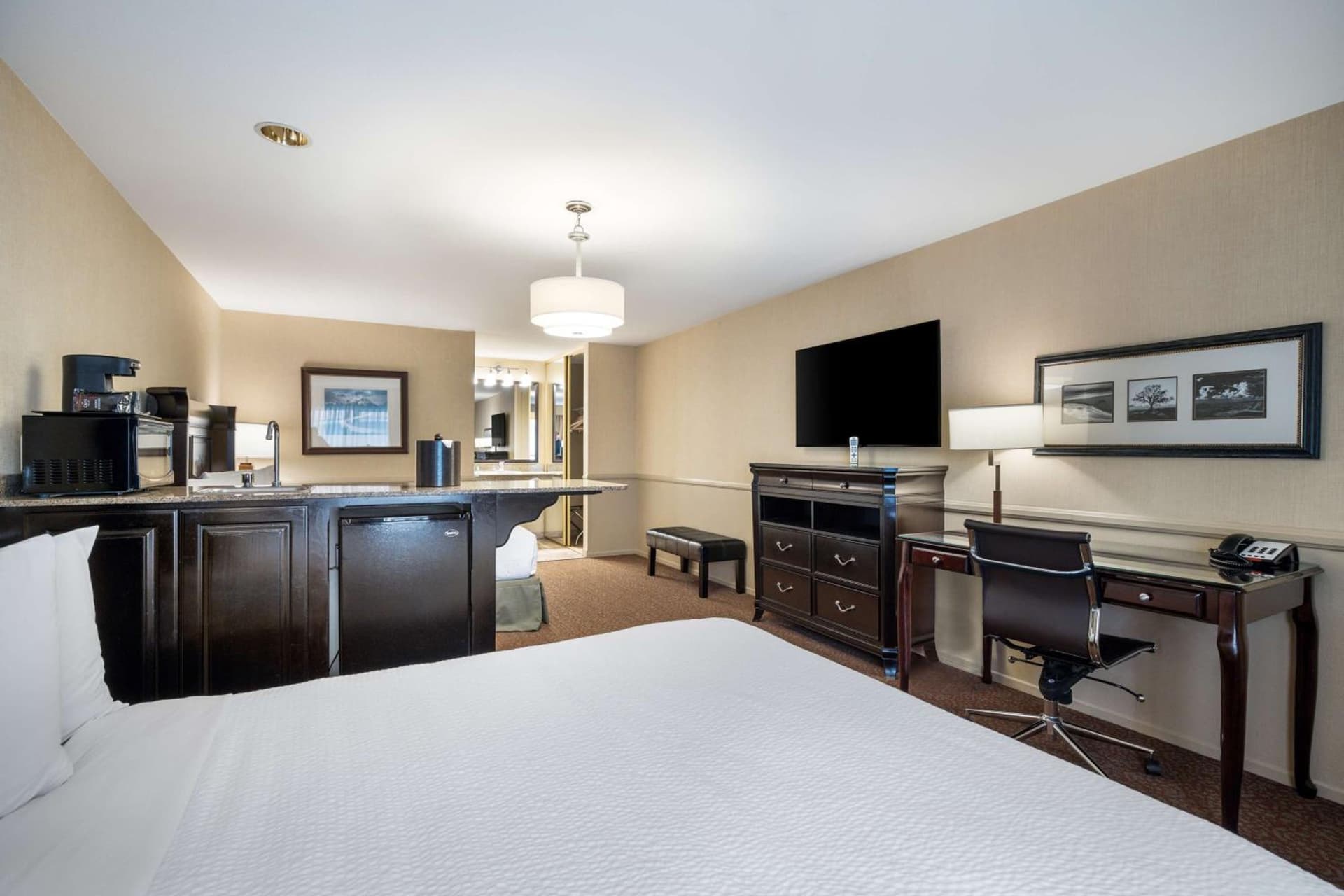 Best Western Corona Hotel & Suites gallery photo in Corona, CA — image 33