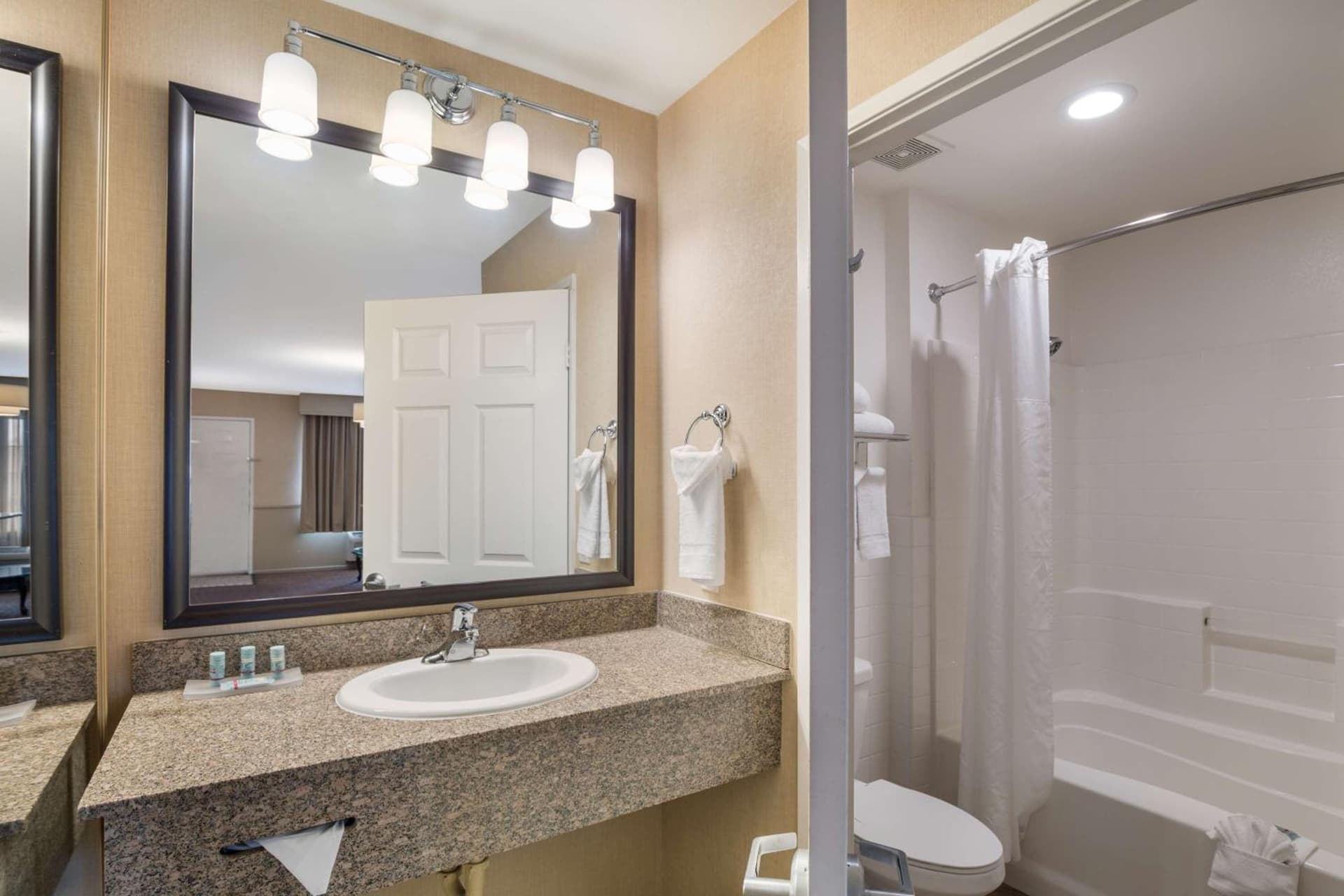 Best Western Corona Hotel & Suites gallery photo in Corona, CA — image 31