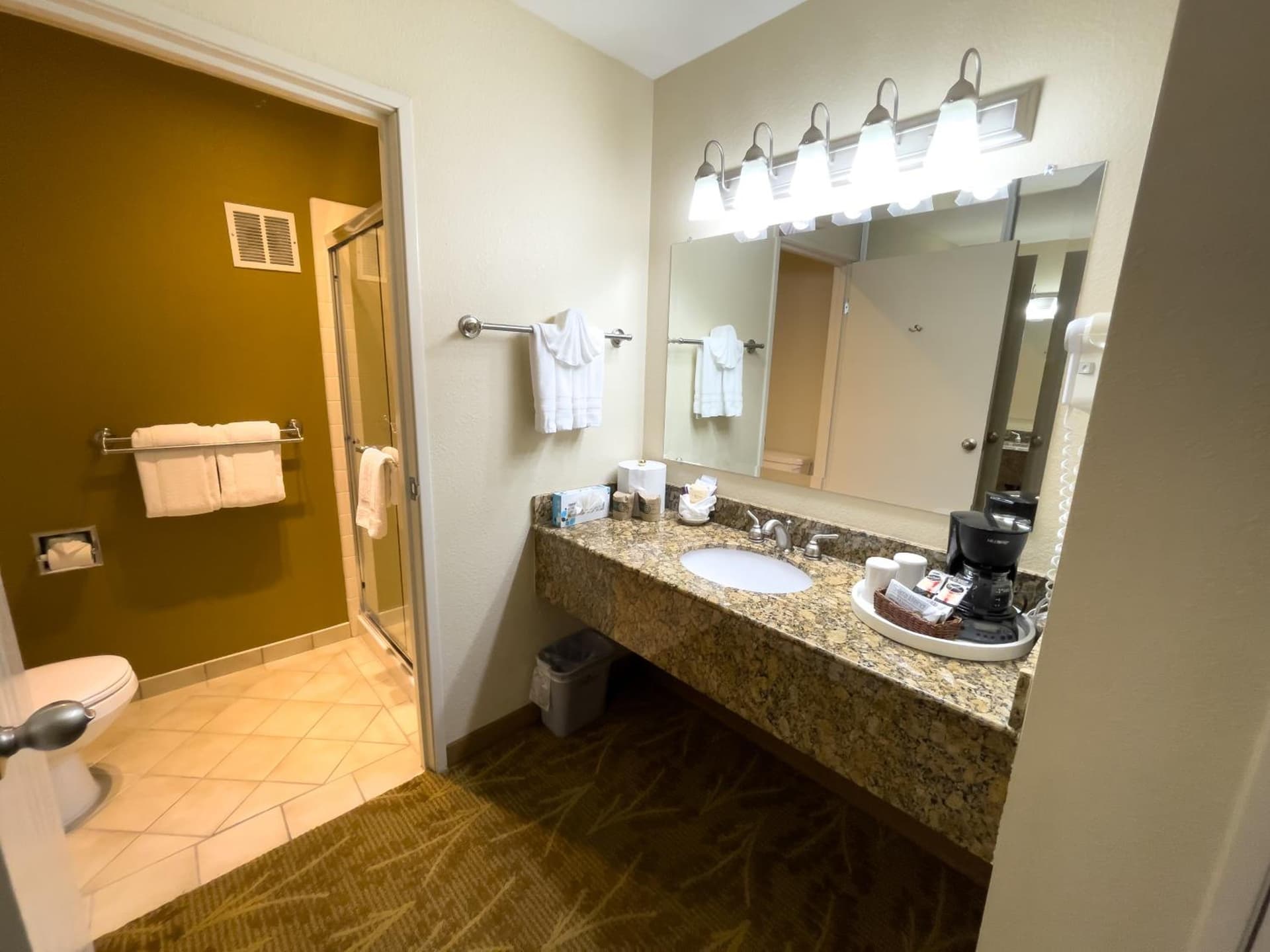 Governors Inn Hotel gallery photo in Sacramento, CA — image 11