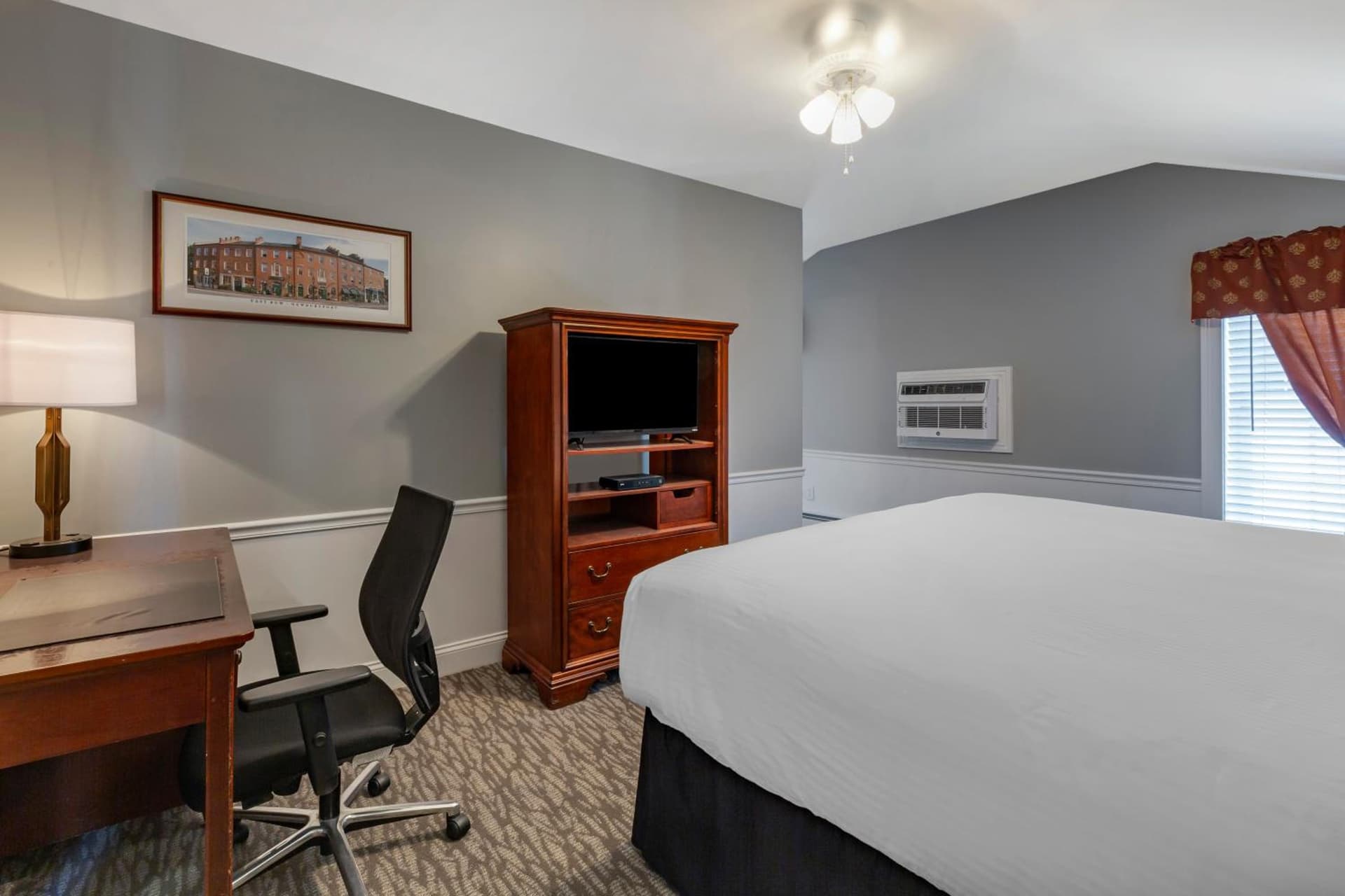 Essex Street Inn & Suites, an Ascend Collection Hotel gallery photo in Newburyport, MA — image 28