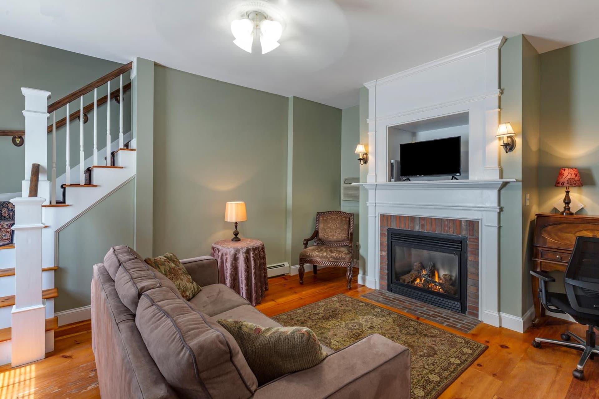 Essex Street Inn & Suites, an Ascend Collection Hotel gallery photo in Newburyport, MA — image 26