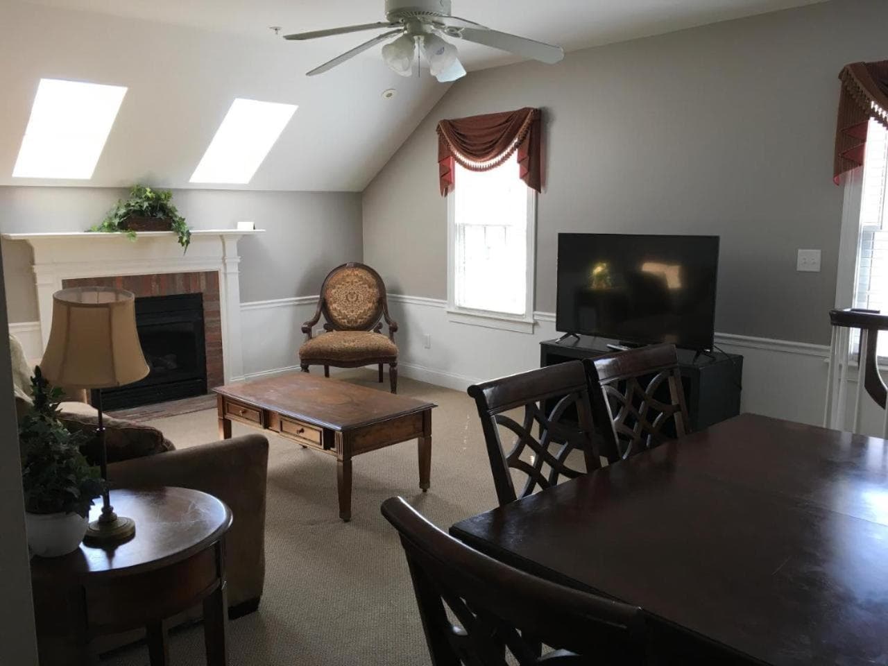 Essex Street Inn & Suites, an Ascend Collection Hotel gallery photo in Newburyport, MA — image 19