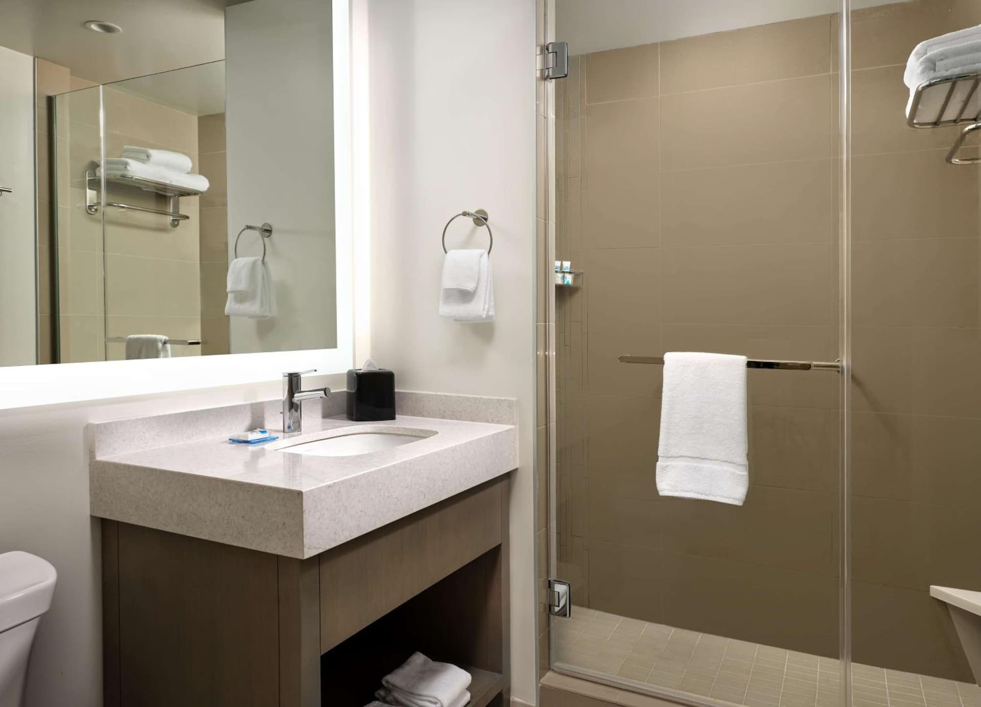 Hyatt House LA - University Medical Center property views in Los Angeles, CA — gallery photo 3