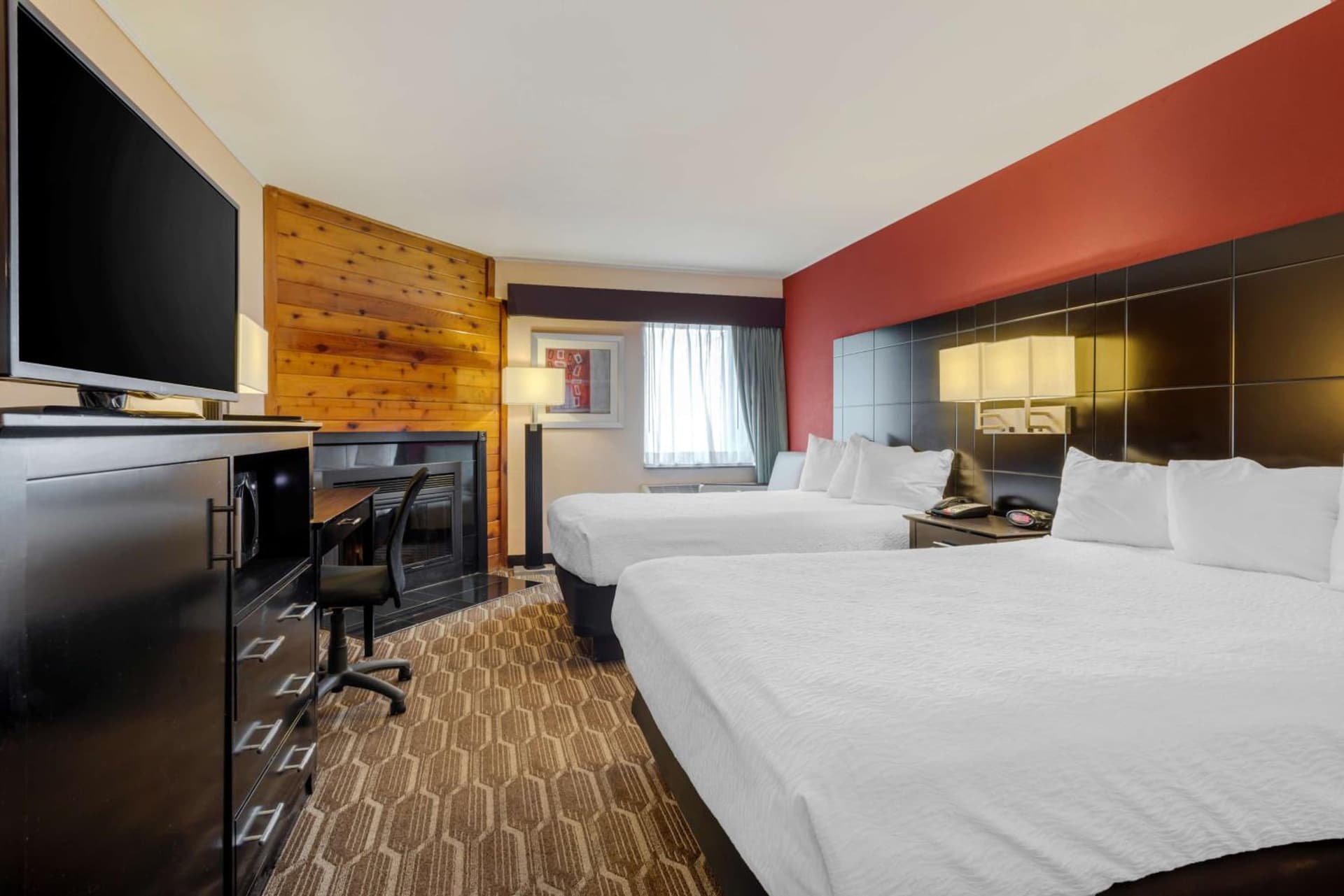 BEST WESTERN PLUS Poconos property views in Tannersville — gallery photo 3