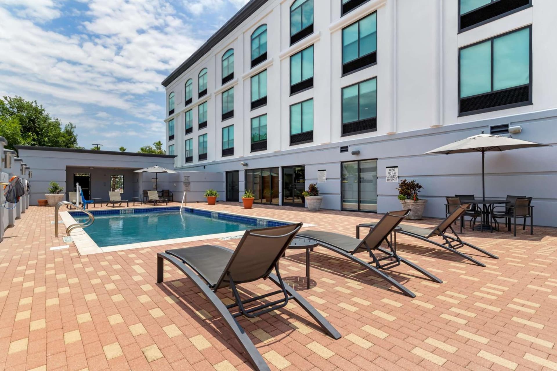 Best Western Plus McAllen Airport Hotel property views in McAllen, TX — gallery photo 3