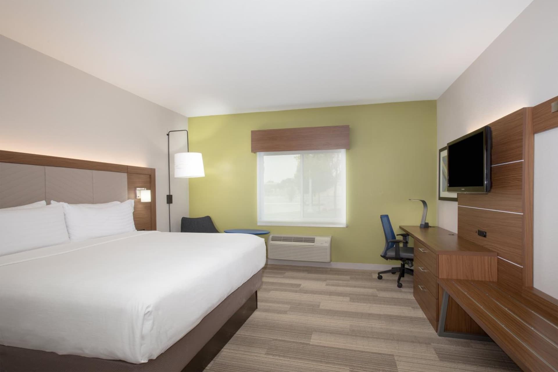 Holiday Inn Express & Suites Amarillo by IHG interior in Amarillo, TX — gallery photo 2