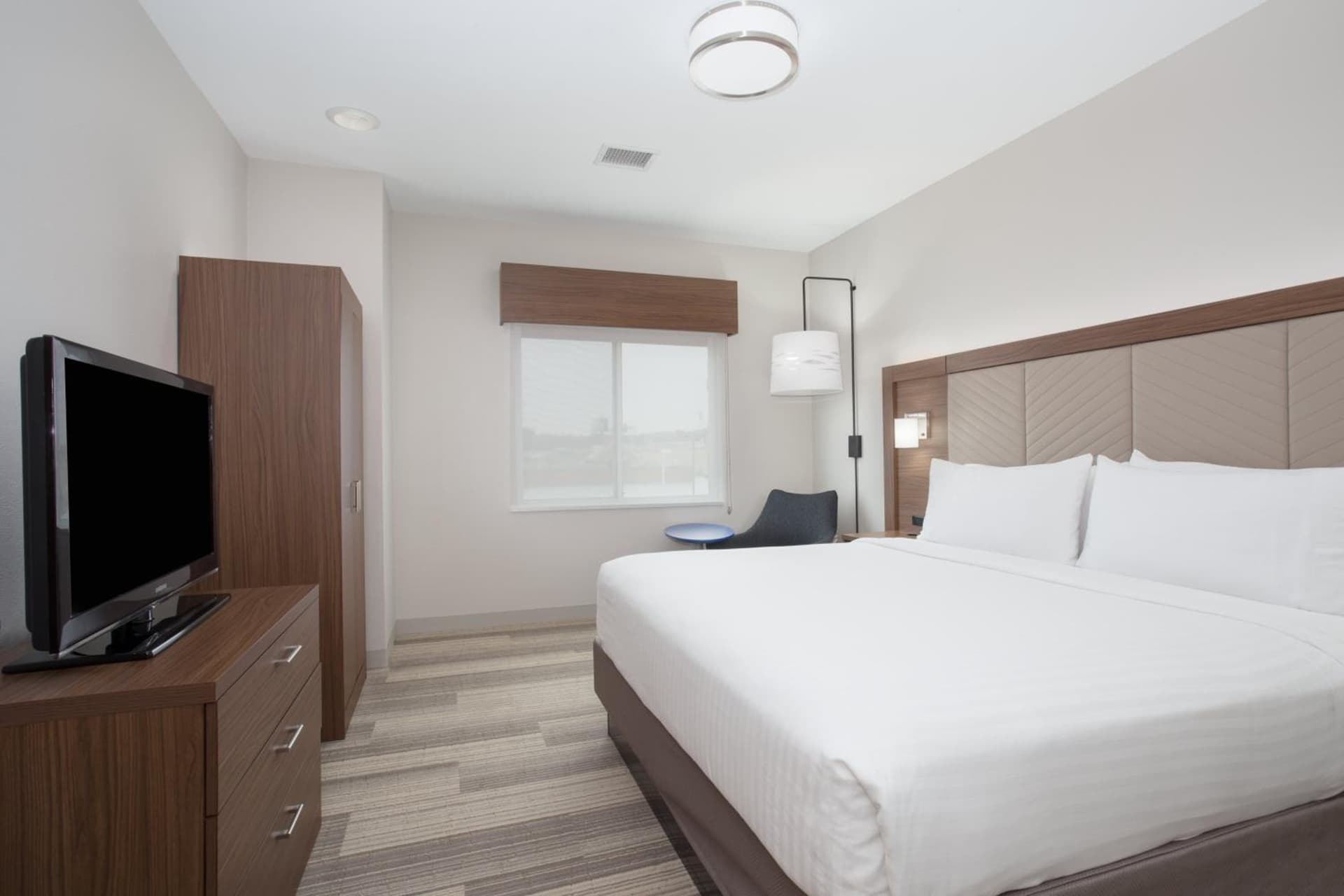 Holiday Inn Express & Suites Amarillo by IHG gallery photo in Amarillo, TX — image 7