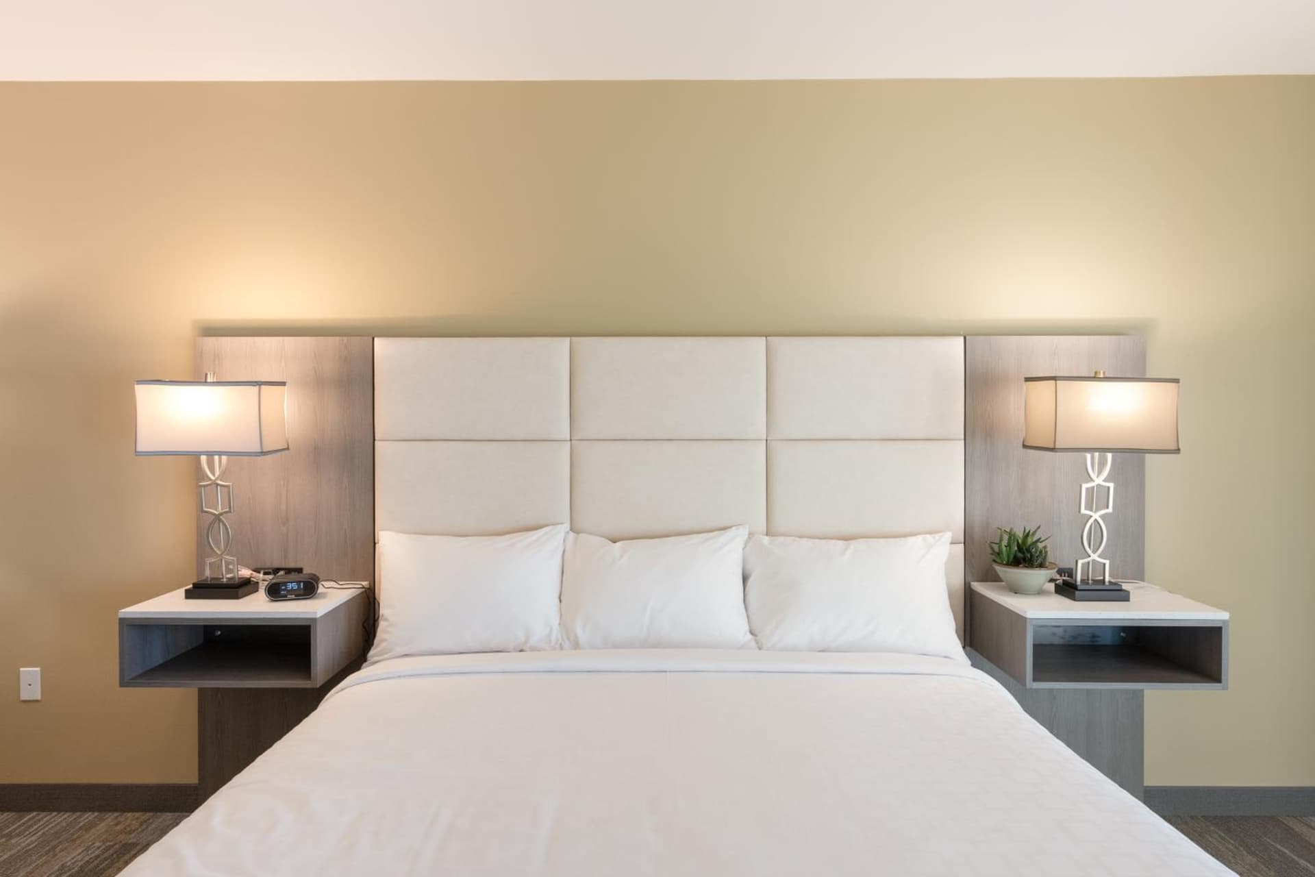 Apache Gold Resort Hotel & Casino interior in Globe, AZ — gallery photo 2