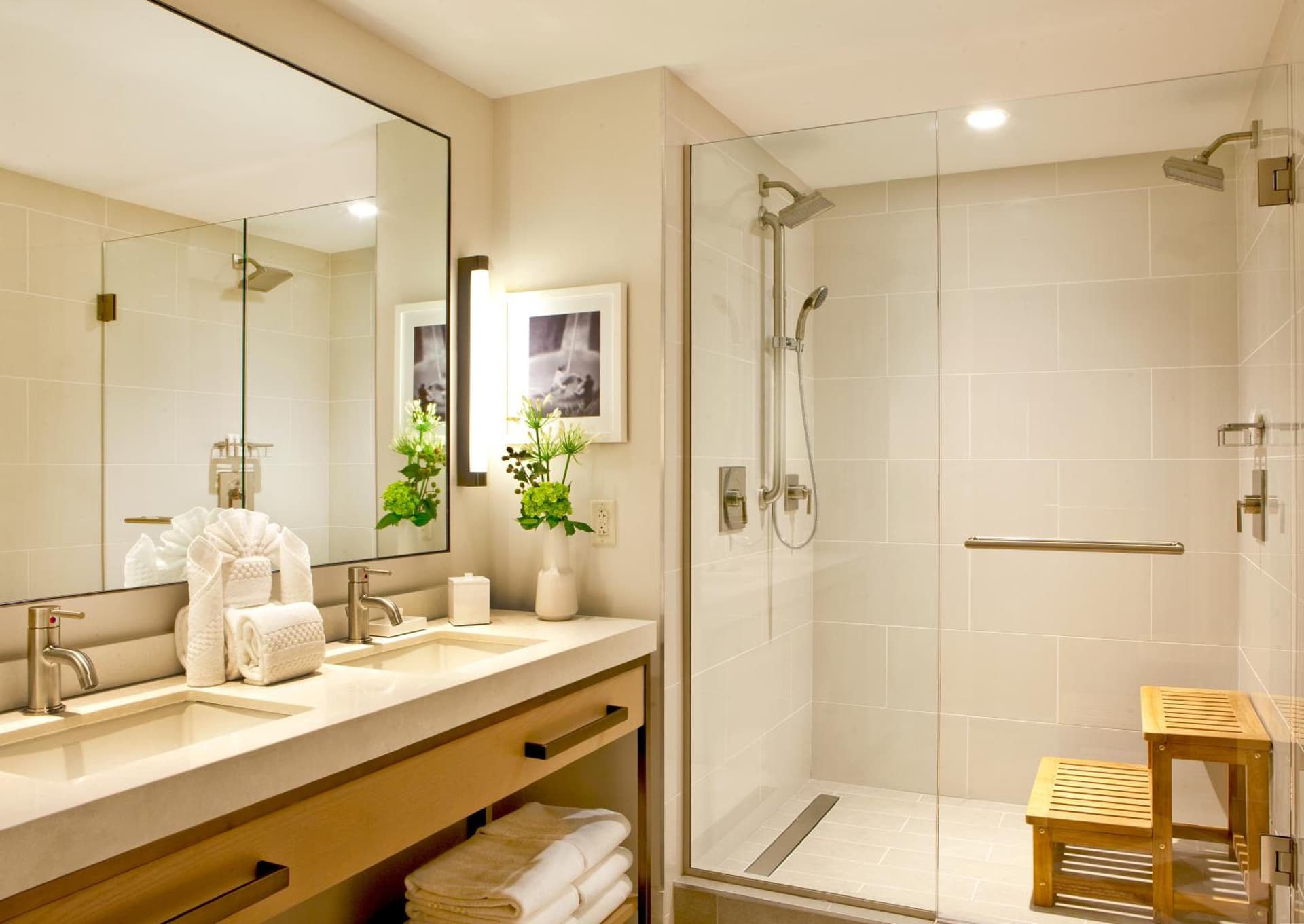 Hotel Commonwealth gallery photo in Boston, MA — image 6