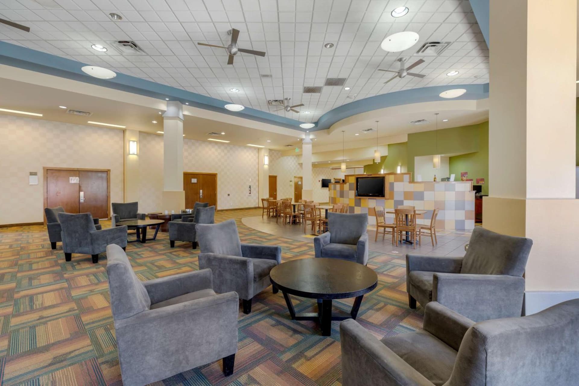 Best Western Plus Loveland Inn property views in Loveland, CO — gallery photo 3