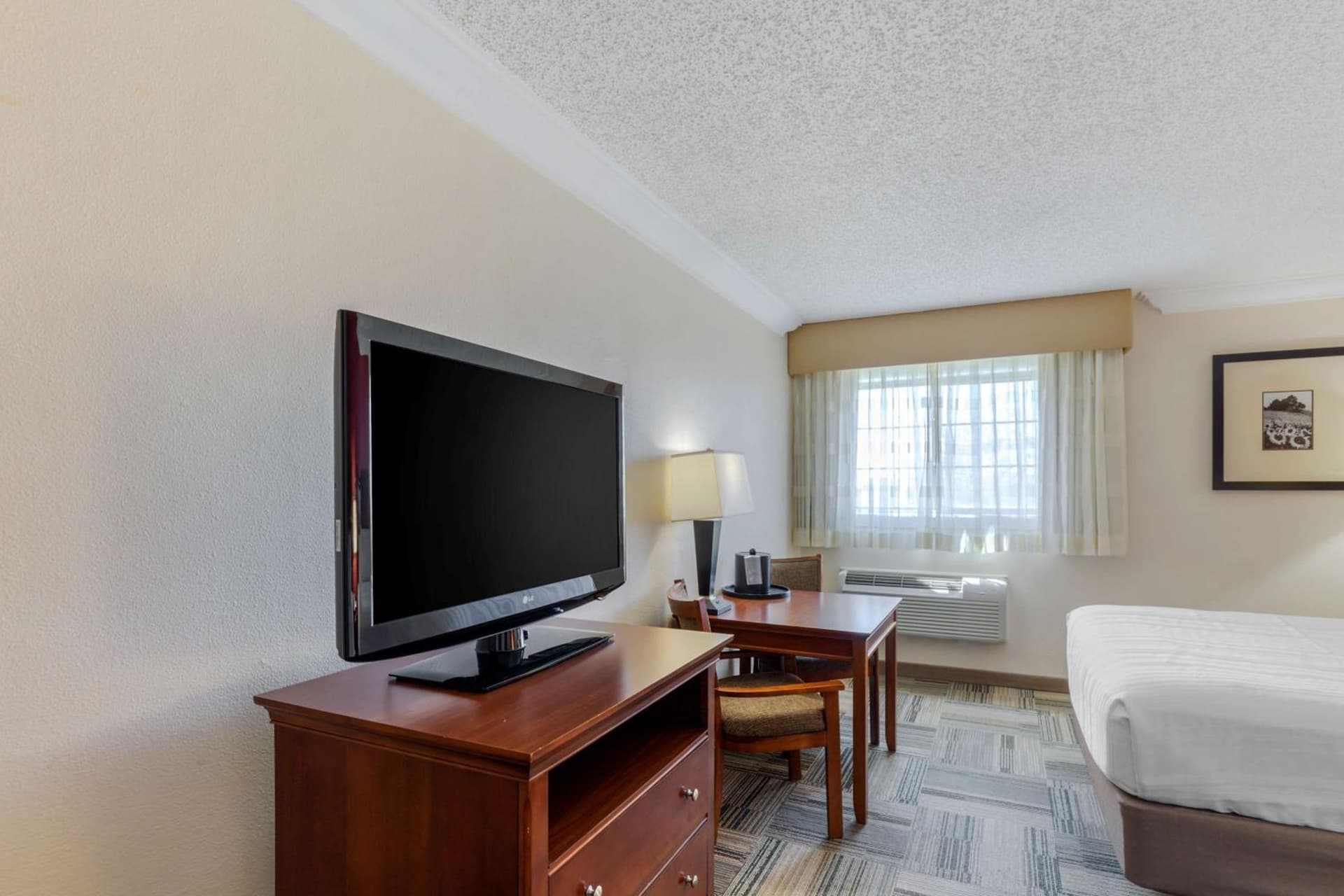 Best Western Plus Loveland Inn gallery photo in Loveland, CO — image 44