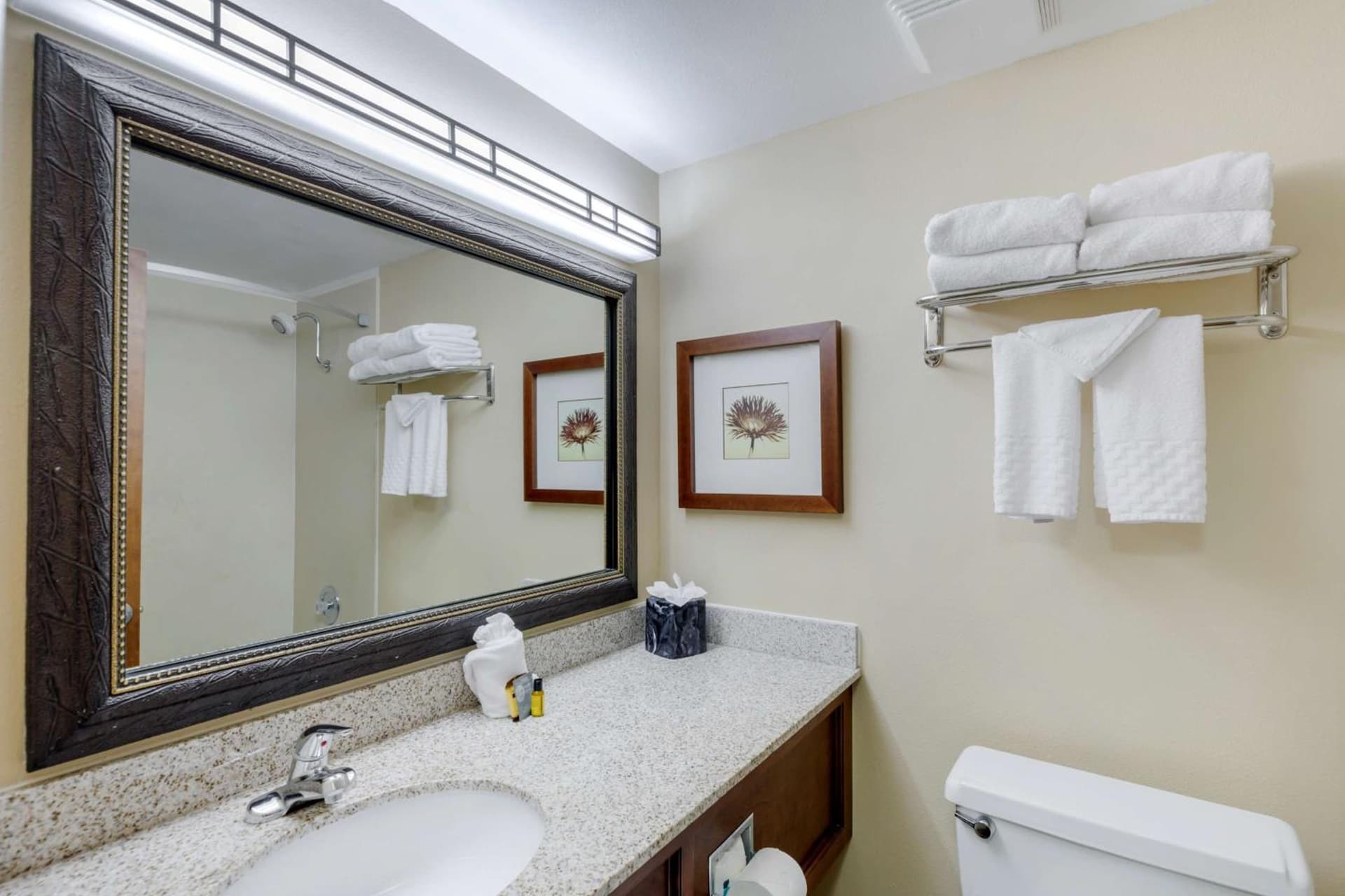 Best Western Plus Loveland Inn gallery photo in Loveland, CO — image 40