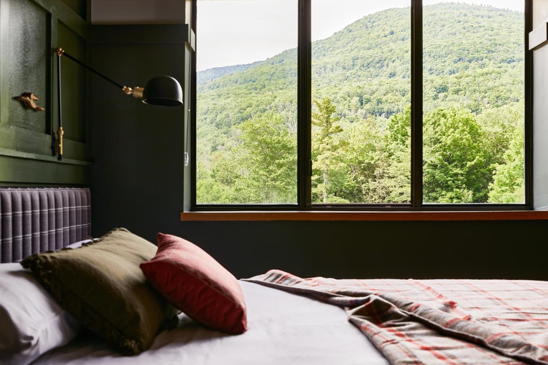 Hunter Lodge, a Bluebird by Lark gallery photo in Hunter — image 40