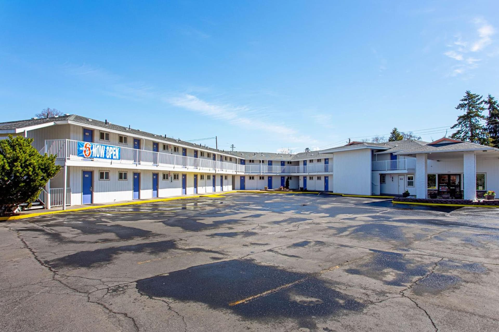 Motel 6 Pendleton, OR - West — hotel in Pendleton, Oregon