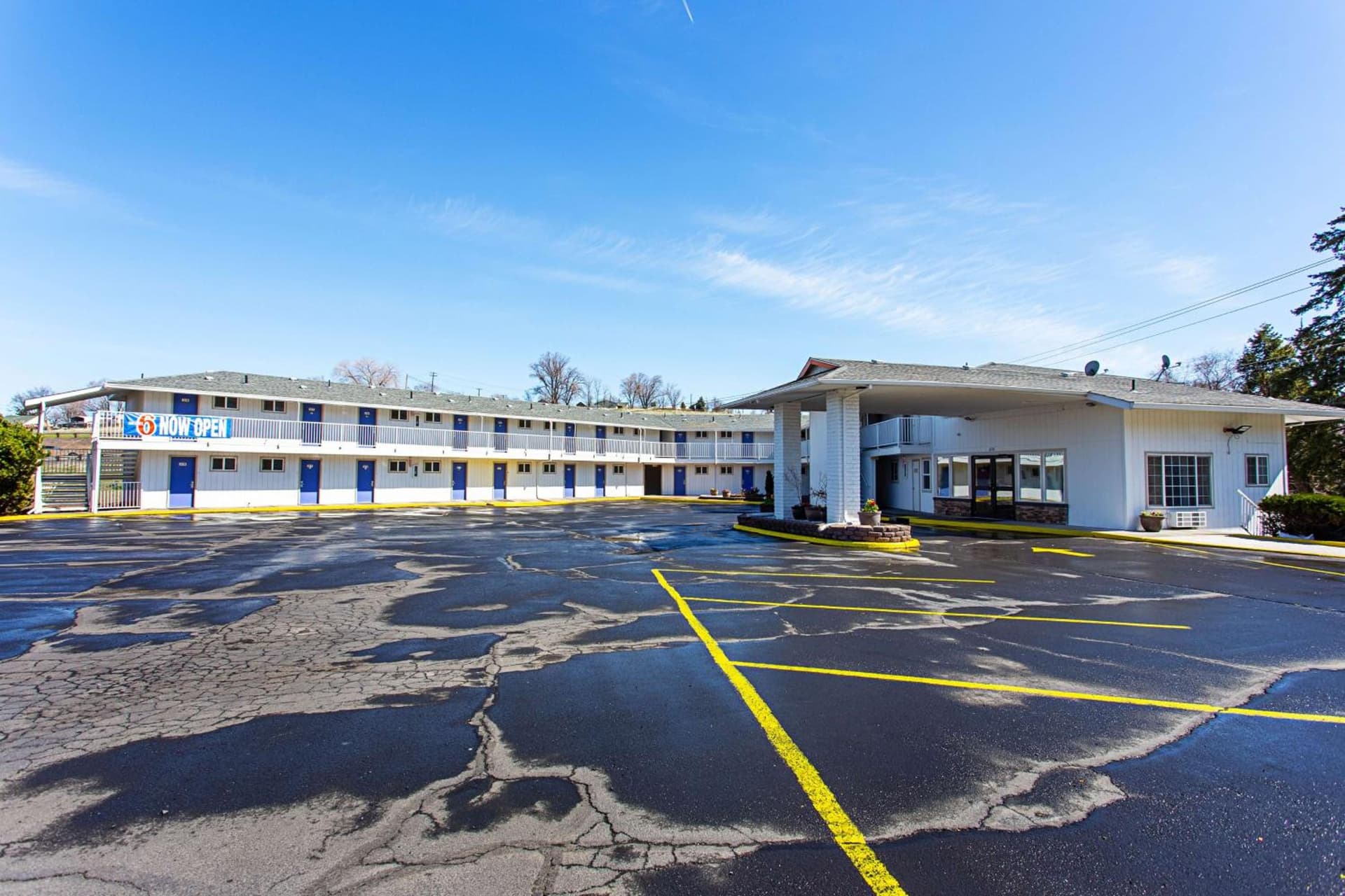 Motel 6 Pendleton, OR - West property views in Pendleton, OR — gallery photo 3