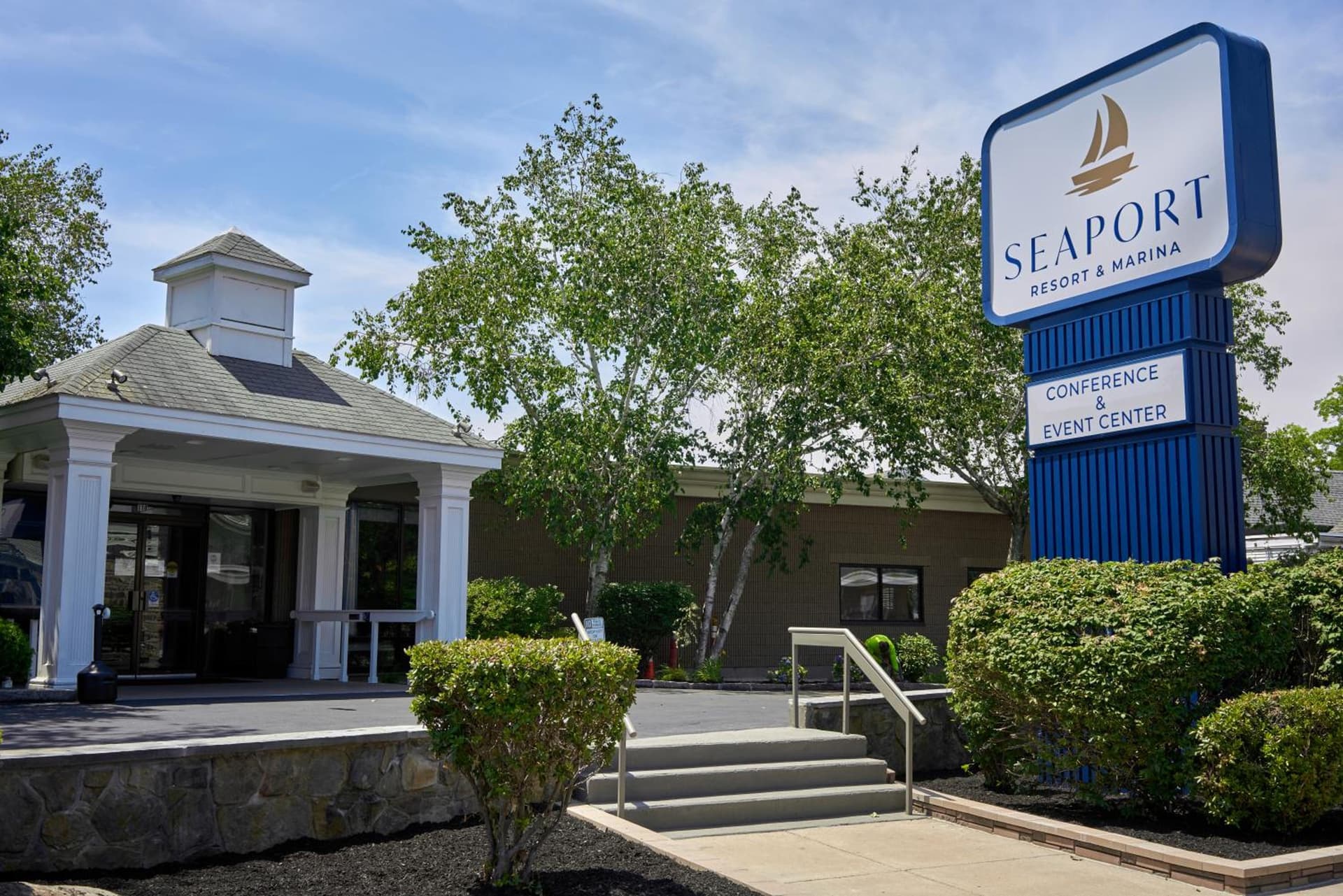 Seaport Resort and Marina featured exterior or lobby in Fairhaven — similar hotel