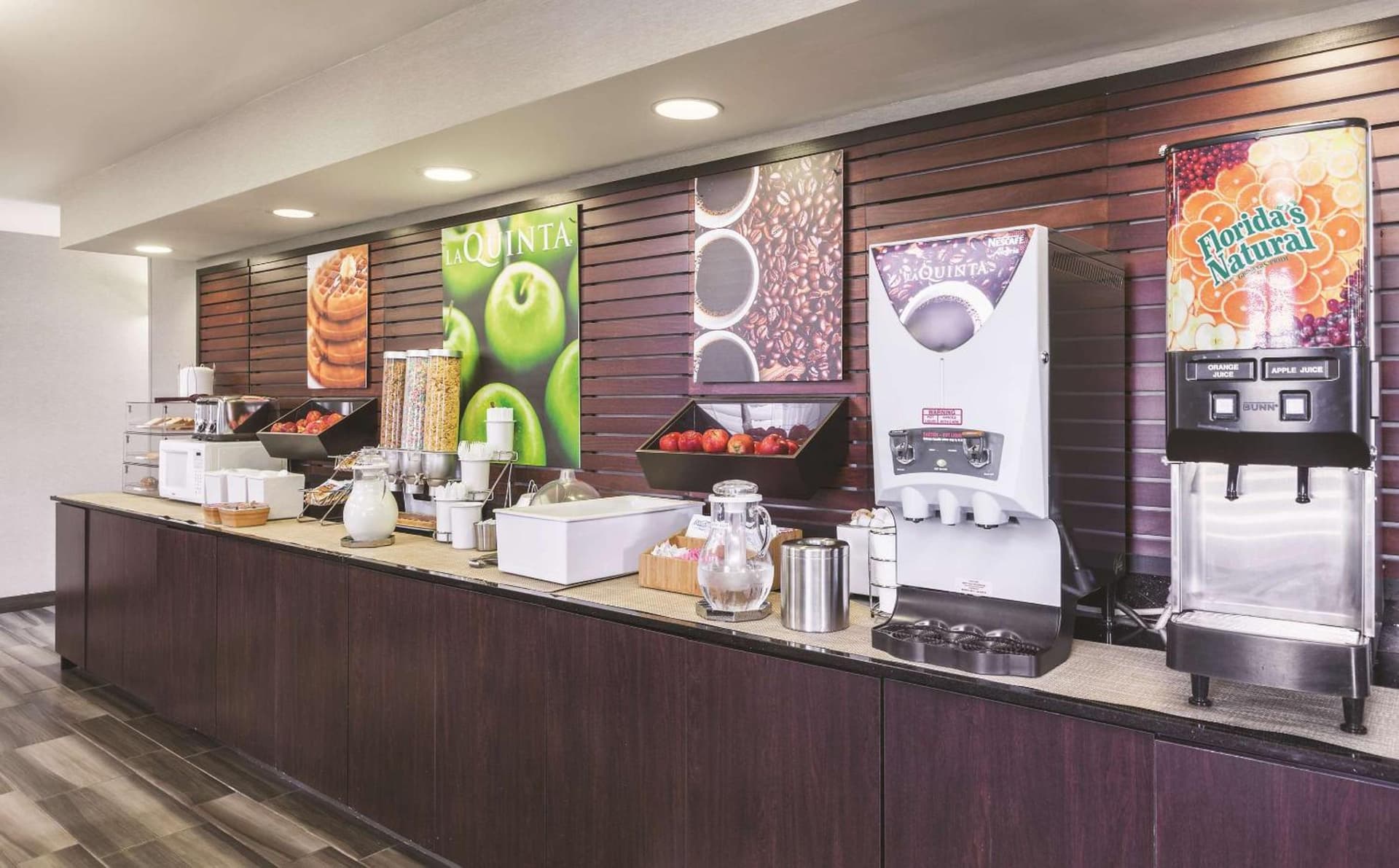 La Quinta Inn by Wyndham Tucson East gallery photo in Tucson, AZ — image 34