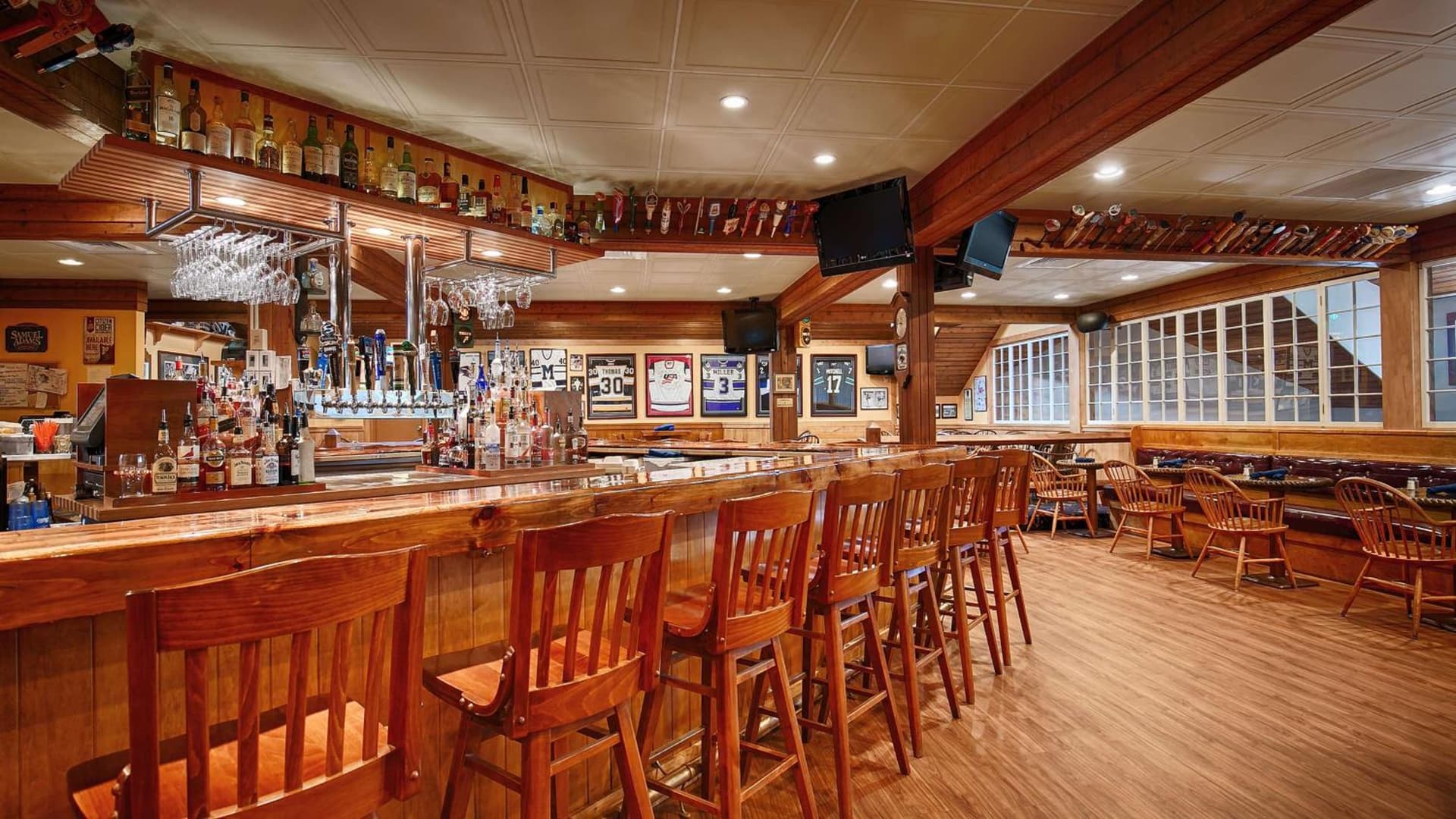 Best Western Plus Windjammer Inn & Conference Center gallery photo in Burlington, VT — image 55