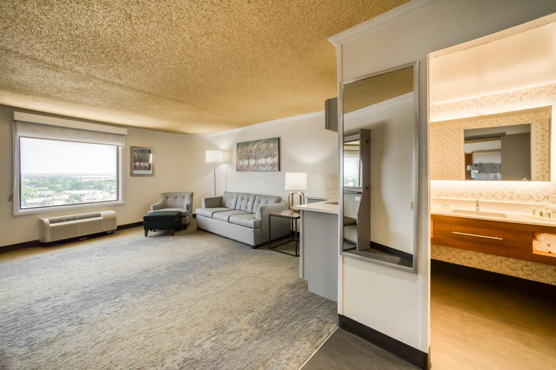 Holiday Inn Mobile Downtown Historic District by IHG gallery photo in Mobile, AL — image 36