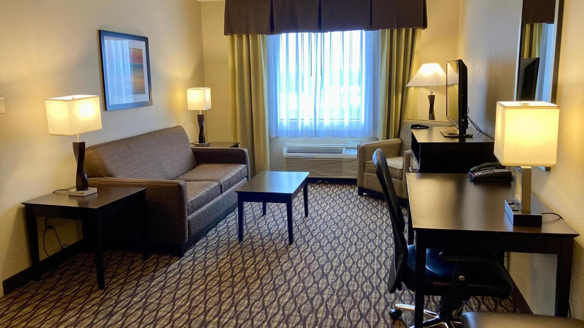 Holiday Inn Express Hotel & Suites Edmond by IHG gallery photo in Edmond, OK — image 44