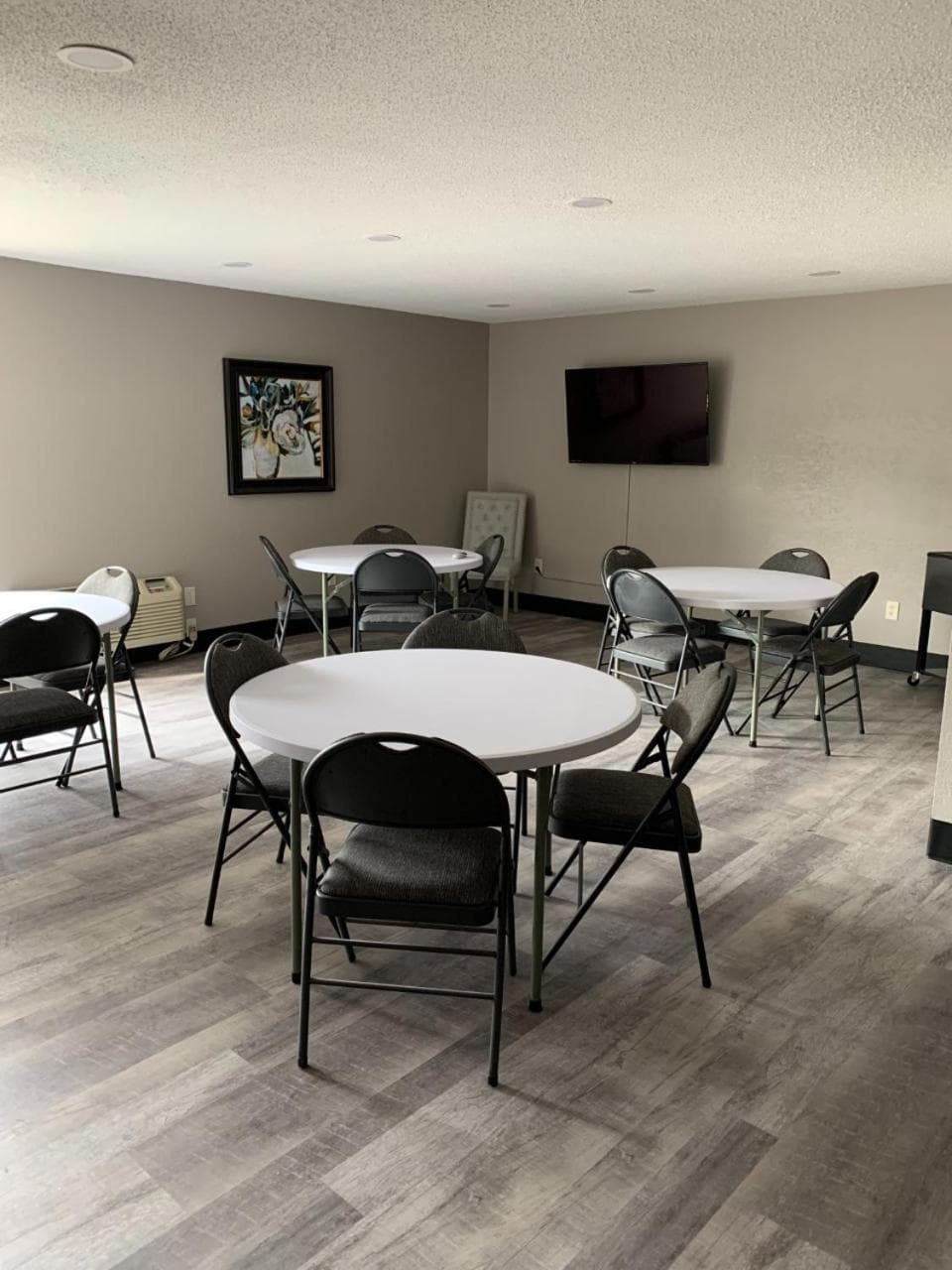 AmericInn by Wyndham New Richmond gallery photo in New Richmond, WI — image 75
