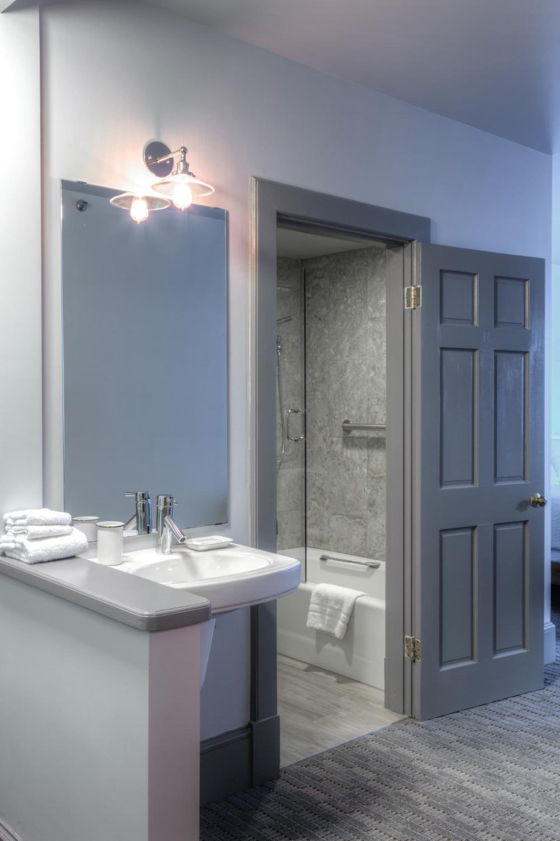 The Hotel Portsmouth - Downtown gallery photo in Portsmouth, NH — image 27