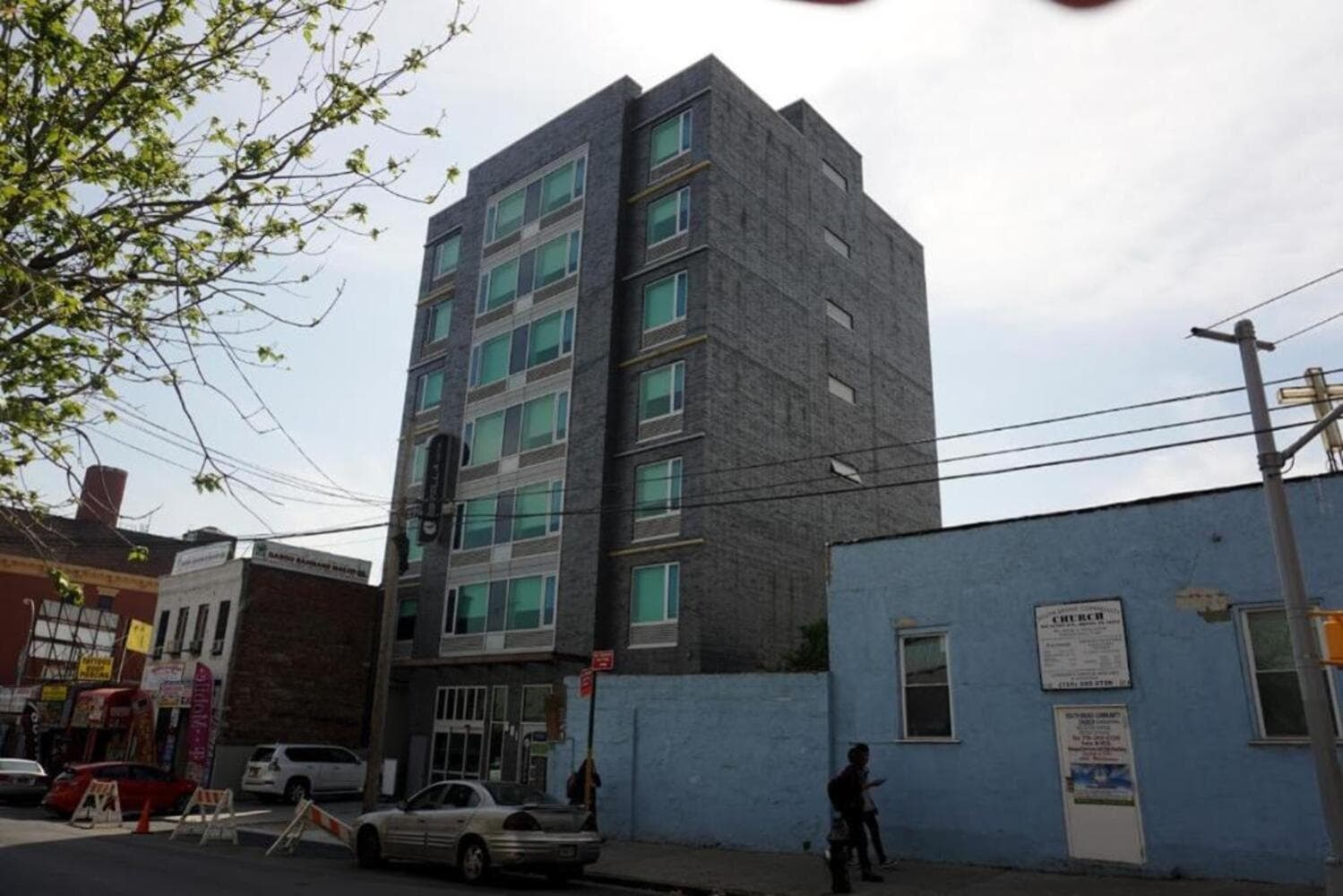 Umbrella Hotel gallery photo in Bronx, NY — image 16