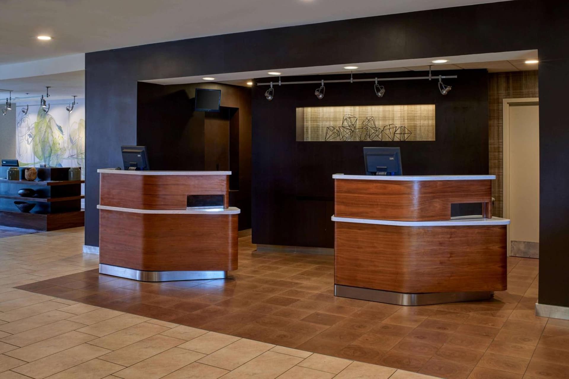Sonesta Select Indianapolis Carmel interior in Carmel, IN — gallery photo 2