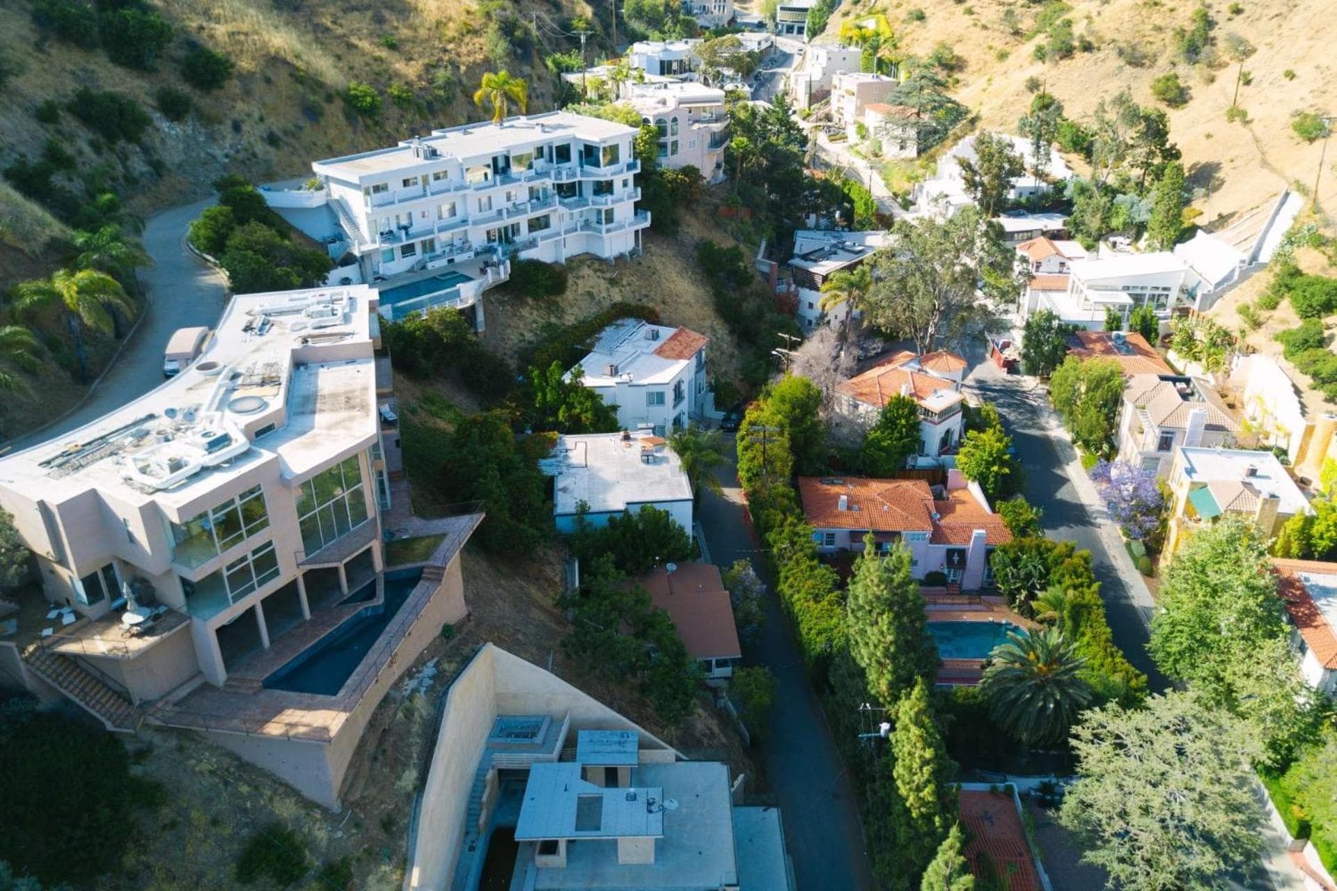 Multiview Manor featured exterior or lobby in Los Angeles, CA — similar hotel