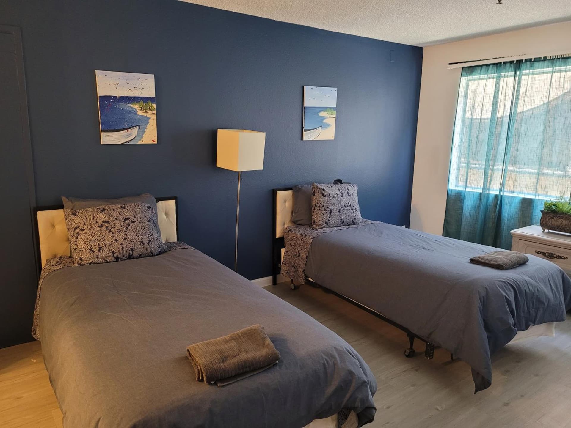 (A12) Lovely Spacious Double Bed Studio featured exterior or lobby in Los Angeles, CA — similar hotel