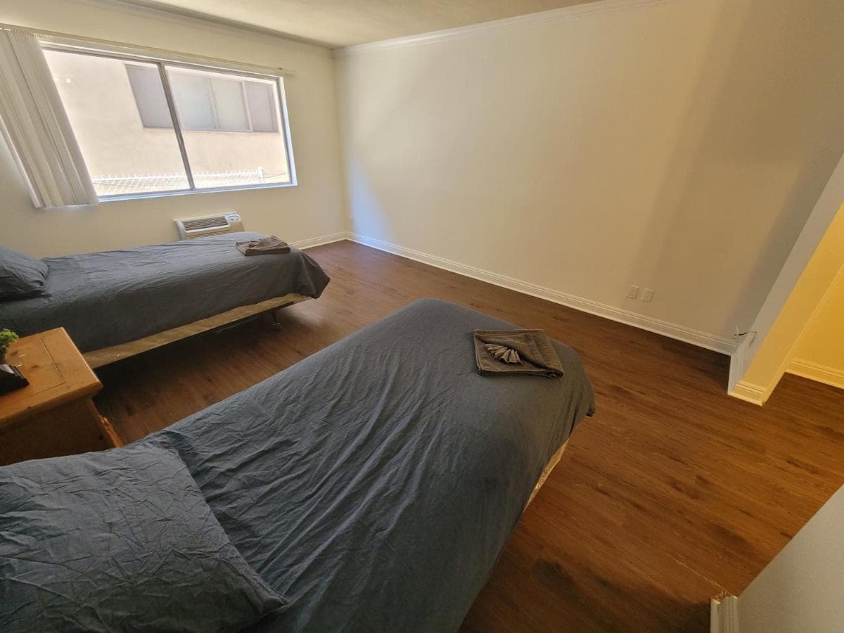 (A09) Spacious Double Bed Suite interior in Los Angeles, CA — gallery photo 2