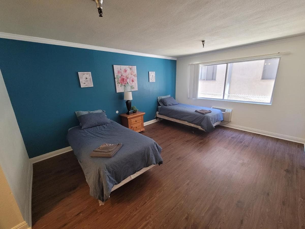 (A09) Spacious Double Bed Suite exterior or lobby in Los Angeles, CA — main listing photo