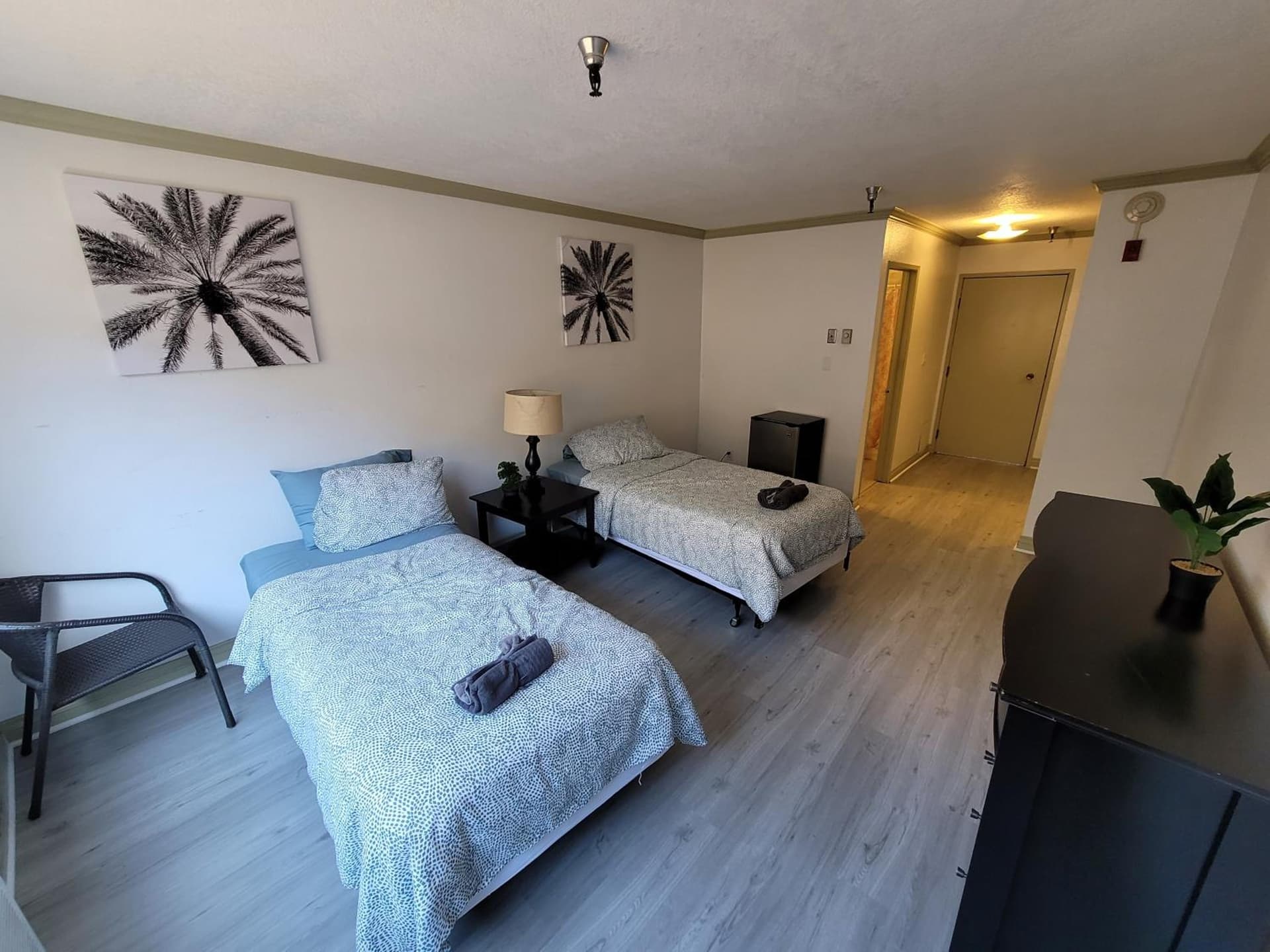 B11 LA Lovely Double Deluxe Unit featured exterior or lobby in Los Angeles, CA — similar hotel