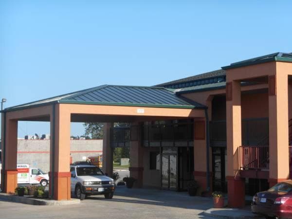 AmeriStay Inn St Joseph featured exterior or lobby in Saint Joseph, MO — similar hotel