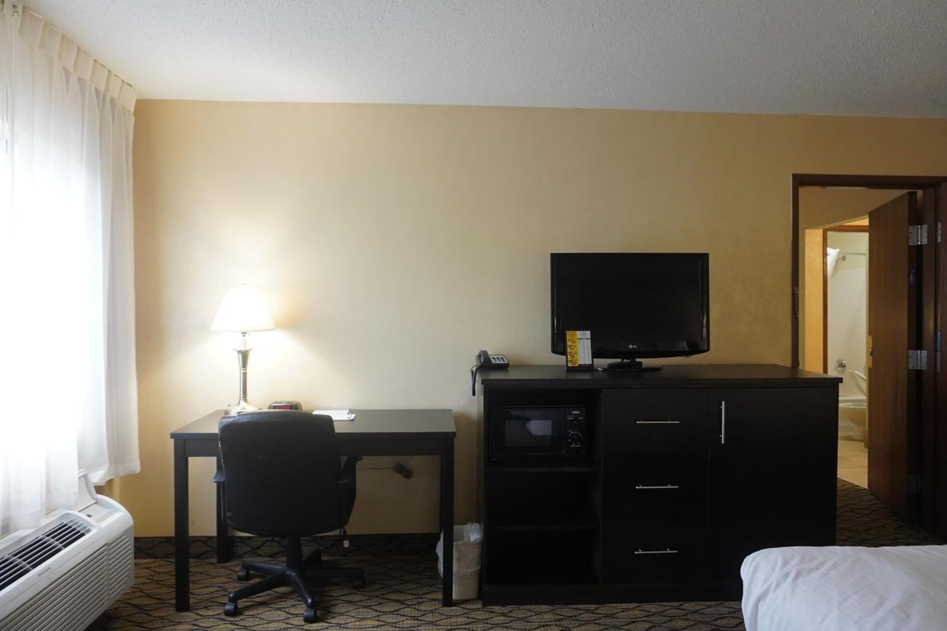Baymont by Wyndham Bridgeport/Frankenmuth gallery photo in Bridgeport, MI — image 19