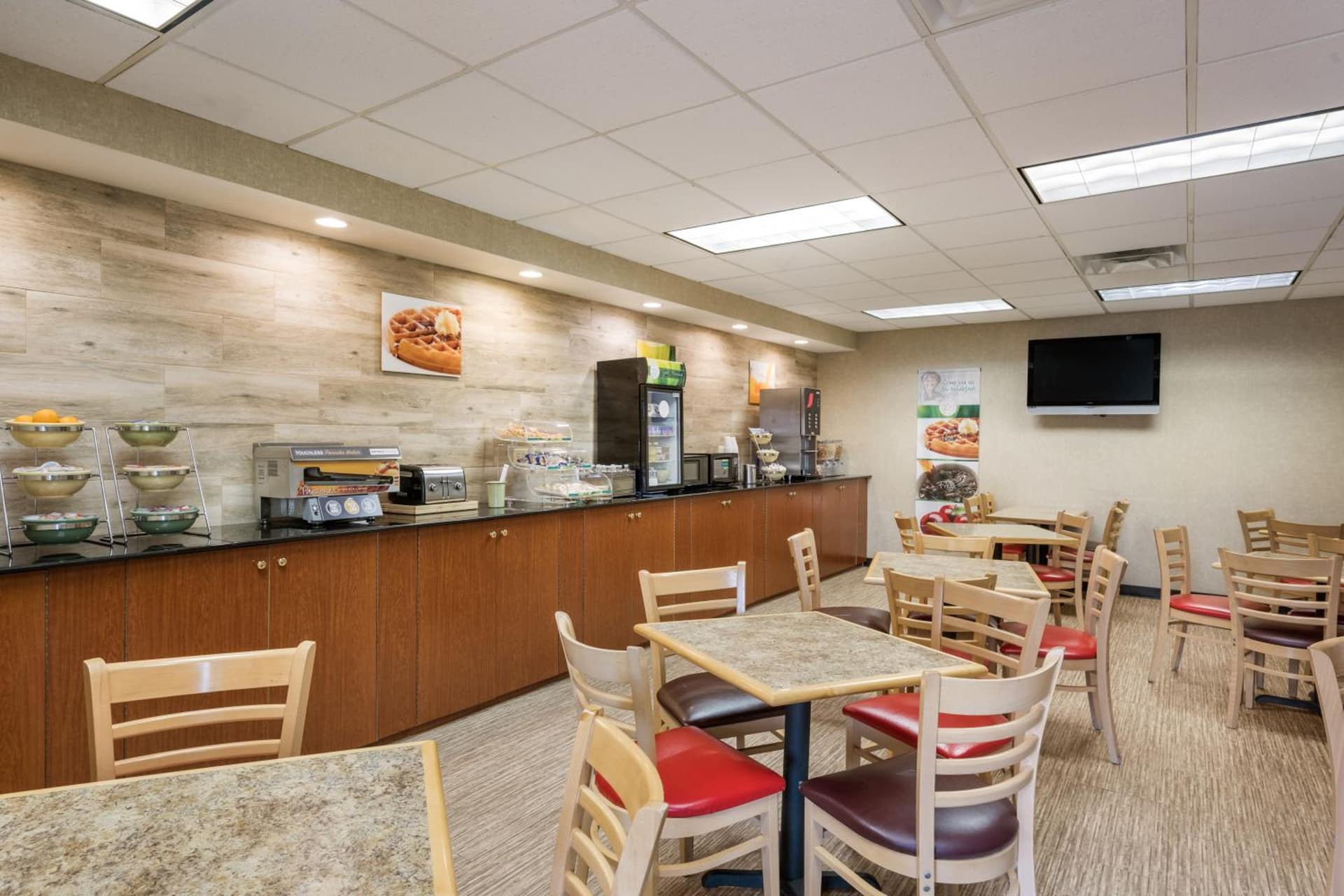 Quality Inn & Suites Fishkill South near I-84 gallery photo in Fishkill, NY — image 24