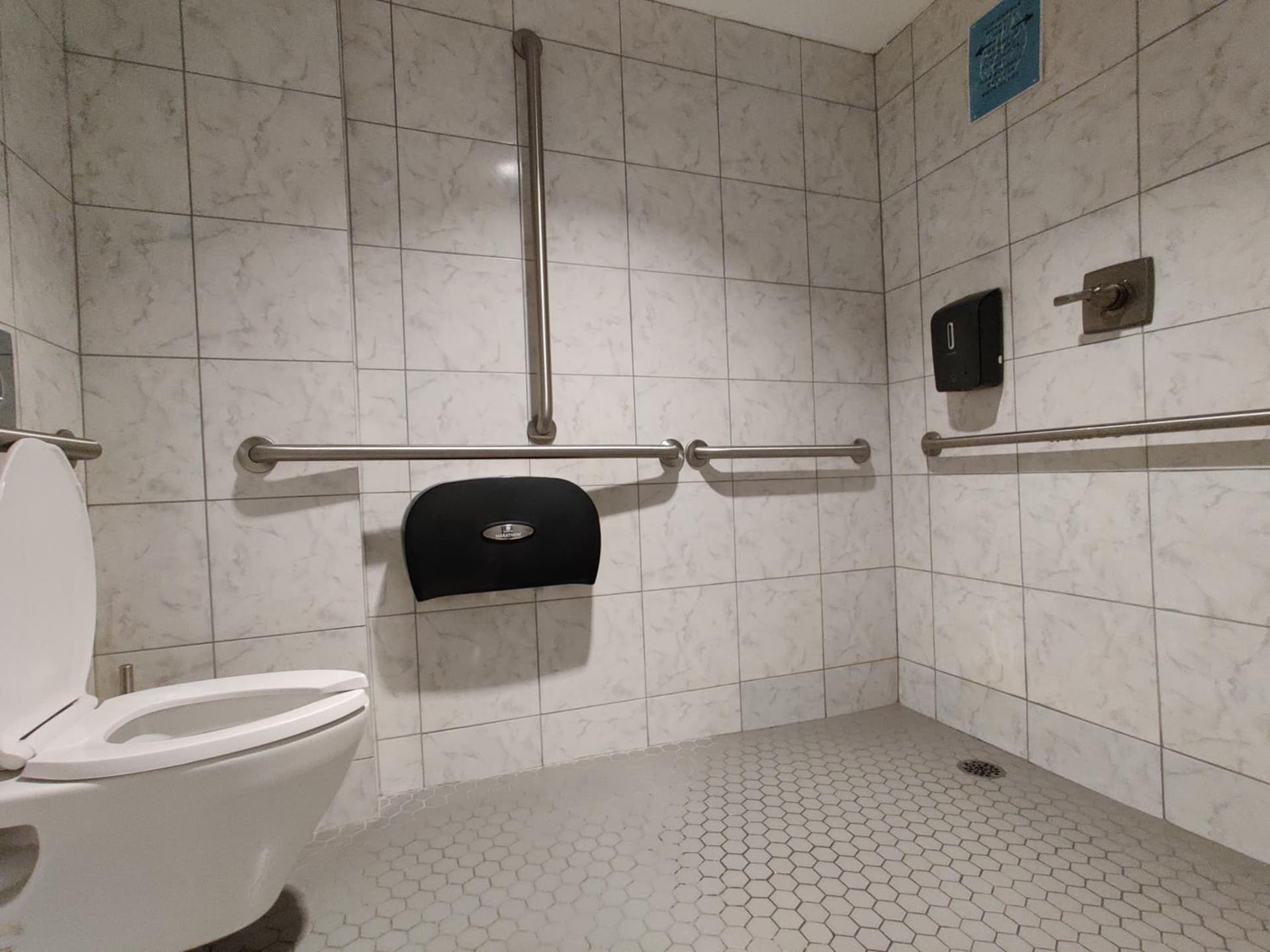 U Street Capsule Hostel property views in Washington, DC — gallery photo 3