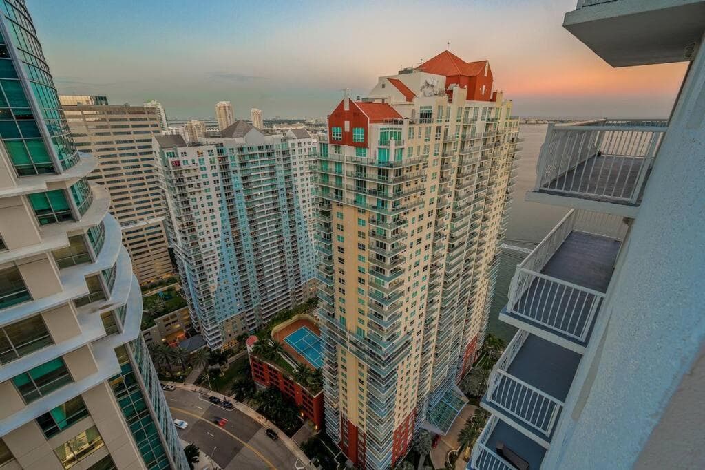 High Floor Unit Located in Brickell - Free Parking featured exterior or lobby in Miami, FL — similar hotel
