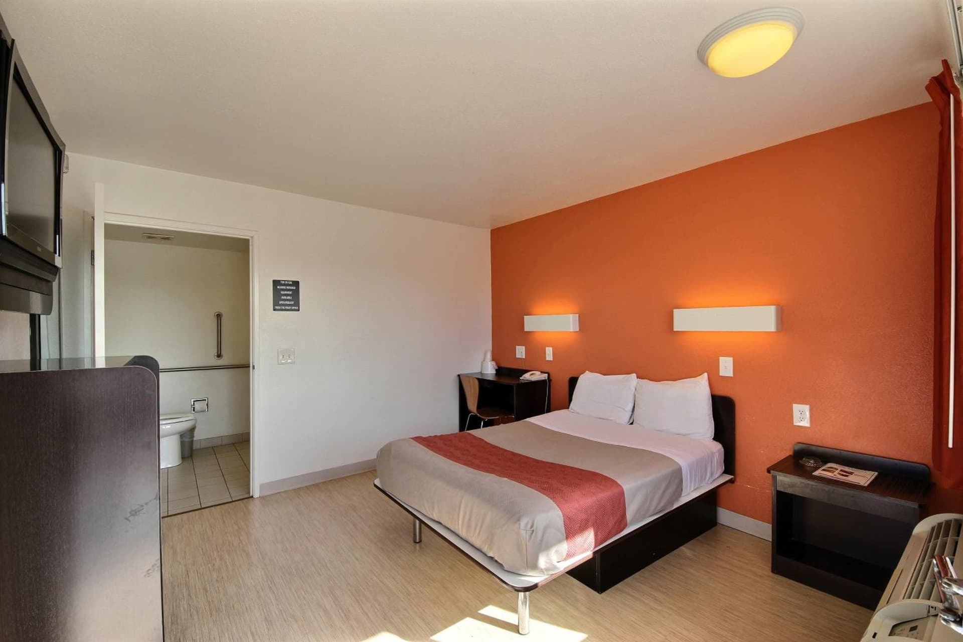 Motel 6-Laredo, TX - South interior in Laredo, TX — gallery photo 2