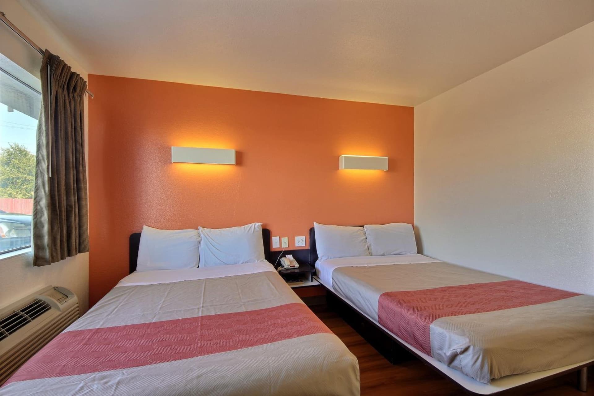 Motel 6-Laredo, TX - South gallery photo in Laredo, TX — image 46