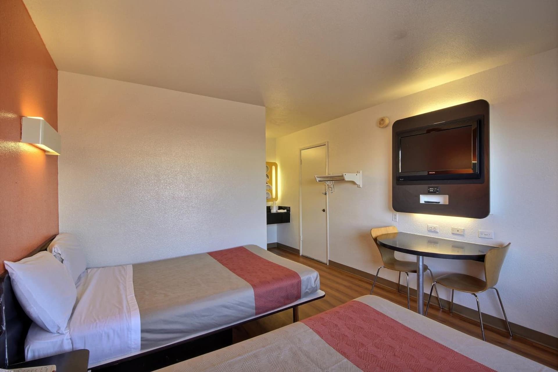 Motel 6-Laredo, TX - South gallery photo in Laredo, TX — image 4
