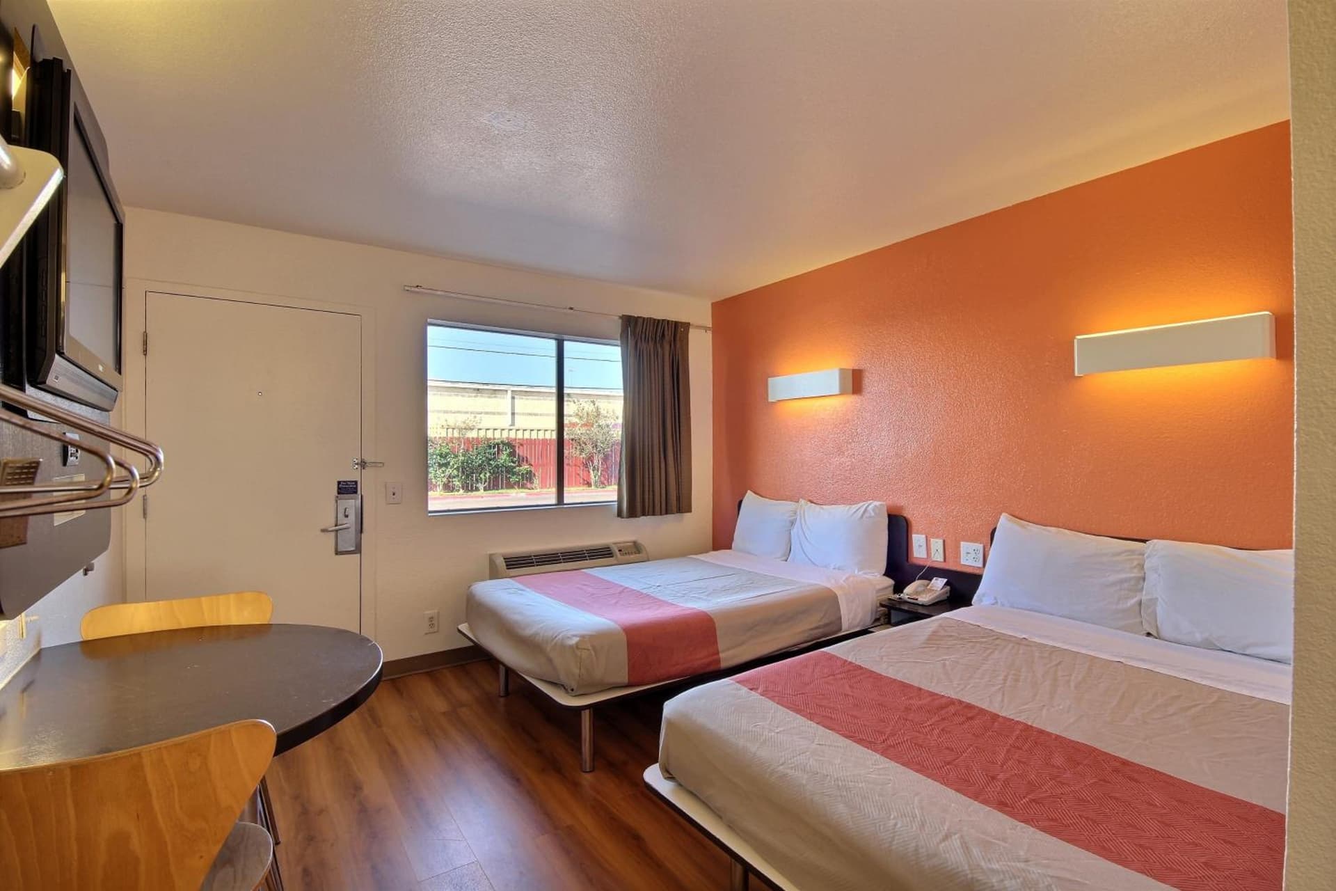 Motel 6-Laredo, TX - South gallery photo in Laredo, TX — image 19