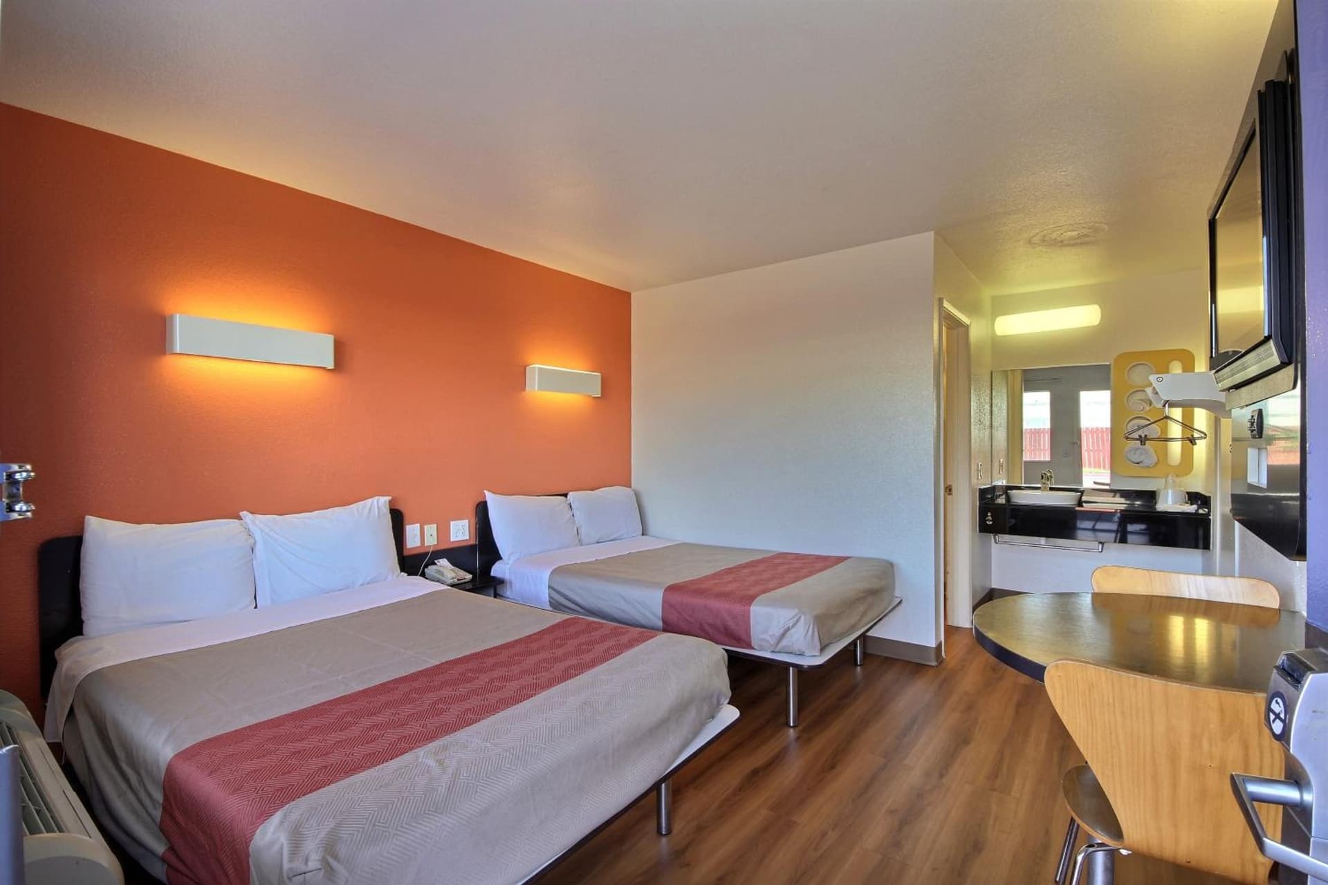 Motel 6-Laredo, TX - South gallery photo in Laredo, TX — image 49