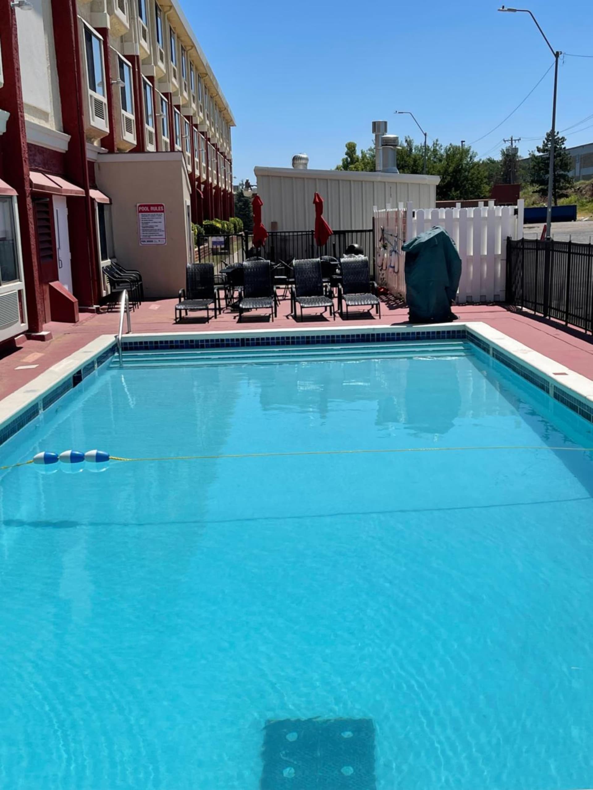 Ramada by Wyndham Oklahoma City Airport North gallery photo in Oklahoma City, OK — image 43