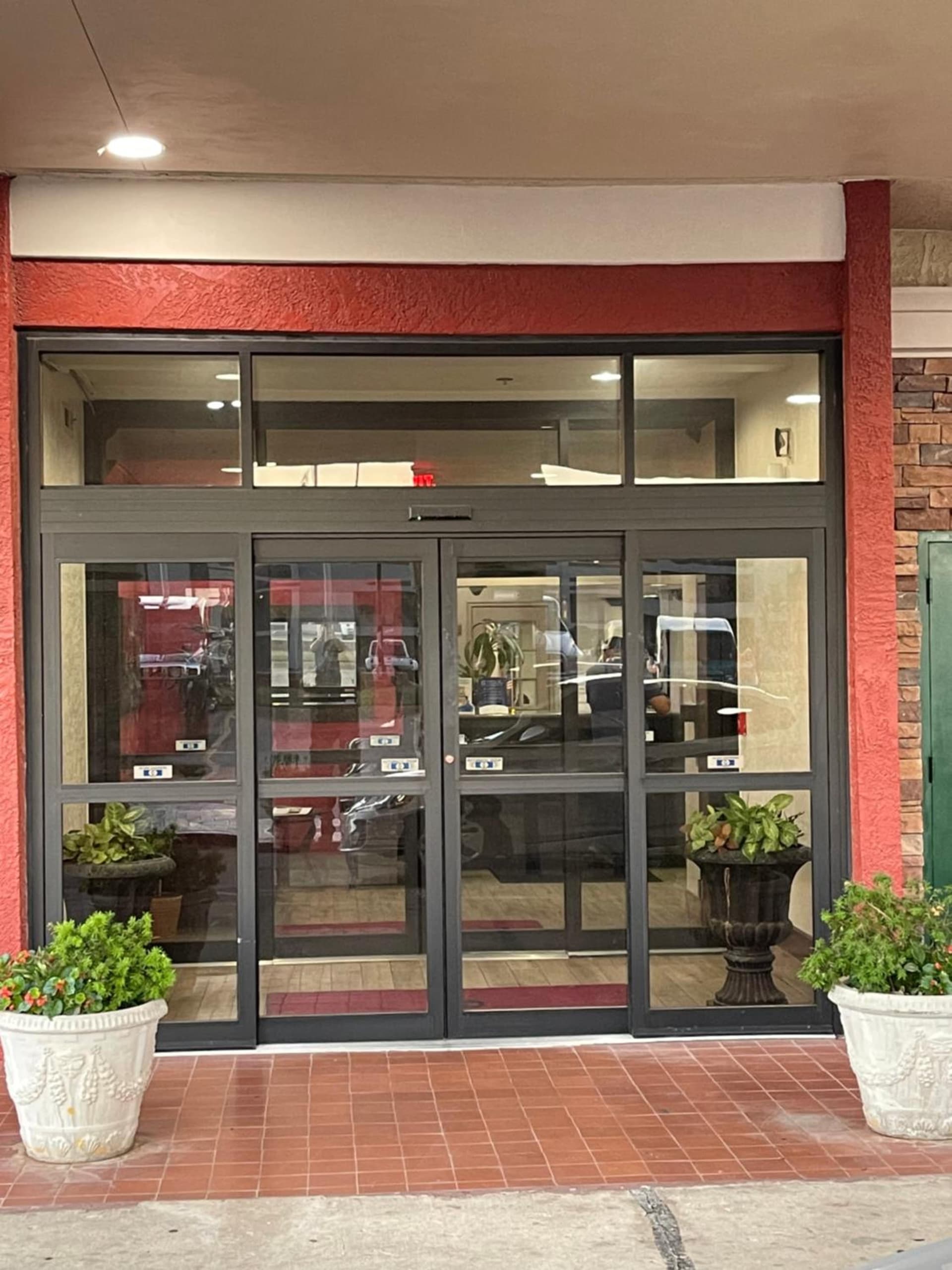 Ramada by Wyndham Oklahoma City Airport North gallery photo in Oklahoma City, OK — image 49