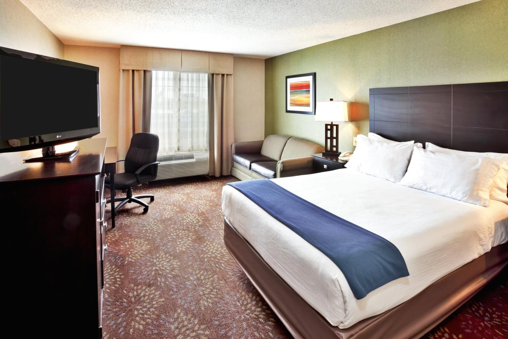 Holiday Inn Express Hotel & Suites Woodhaven by IHG gallery photo in Woodhaven, MI — image 17